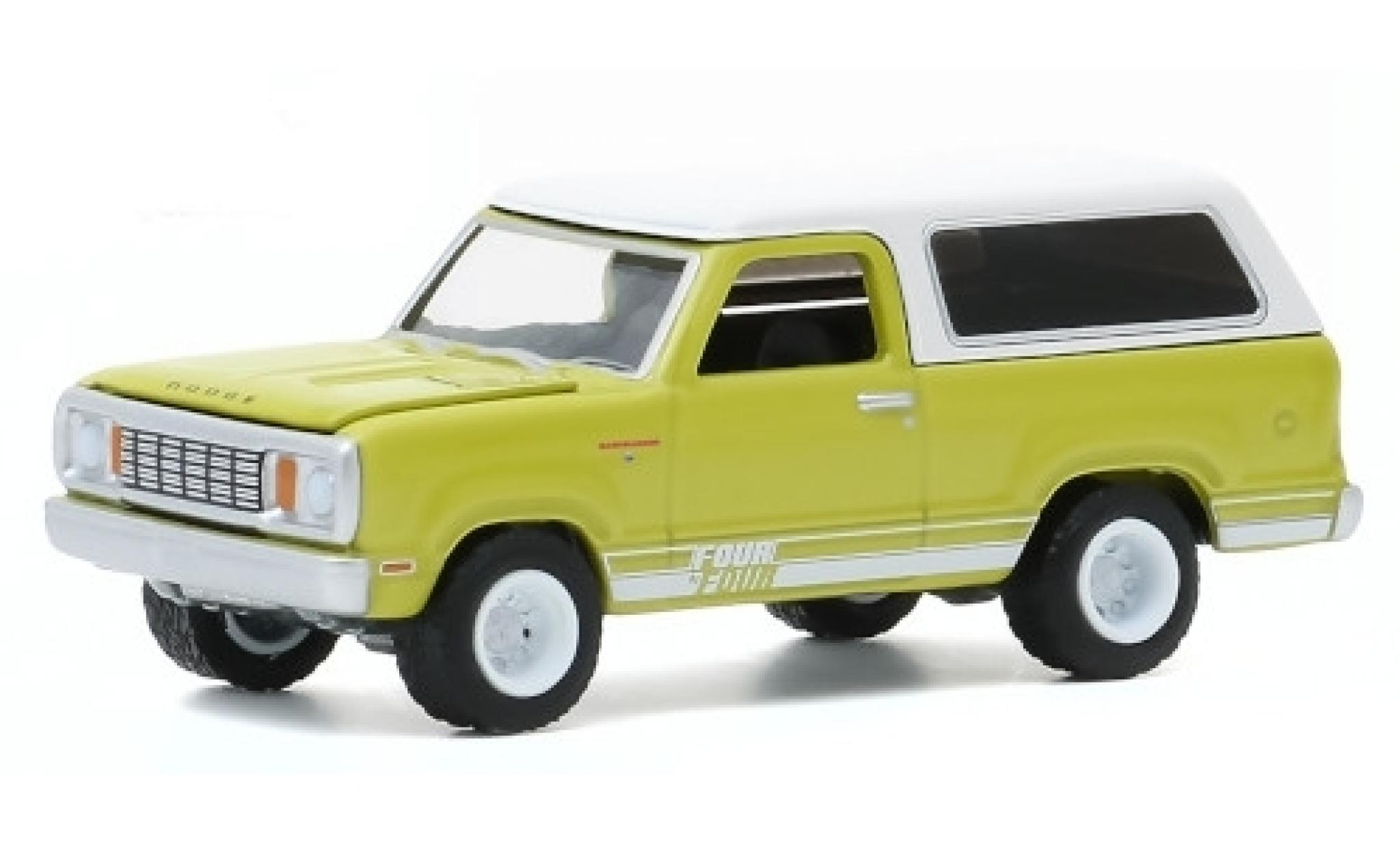 Dodge RAM 1/64 Greenlight Ramcharger groen/wit 1977 modelauto