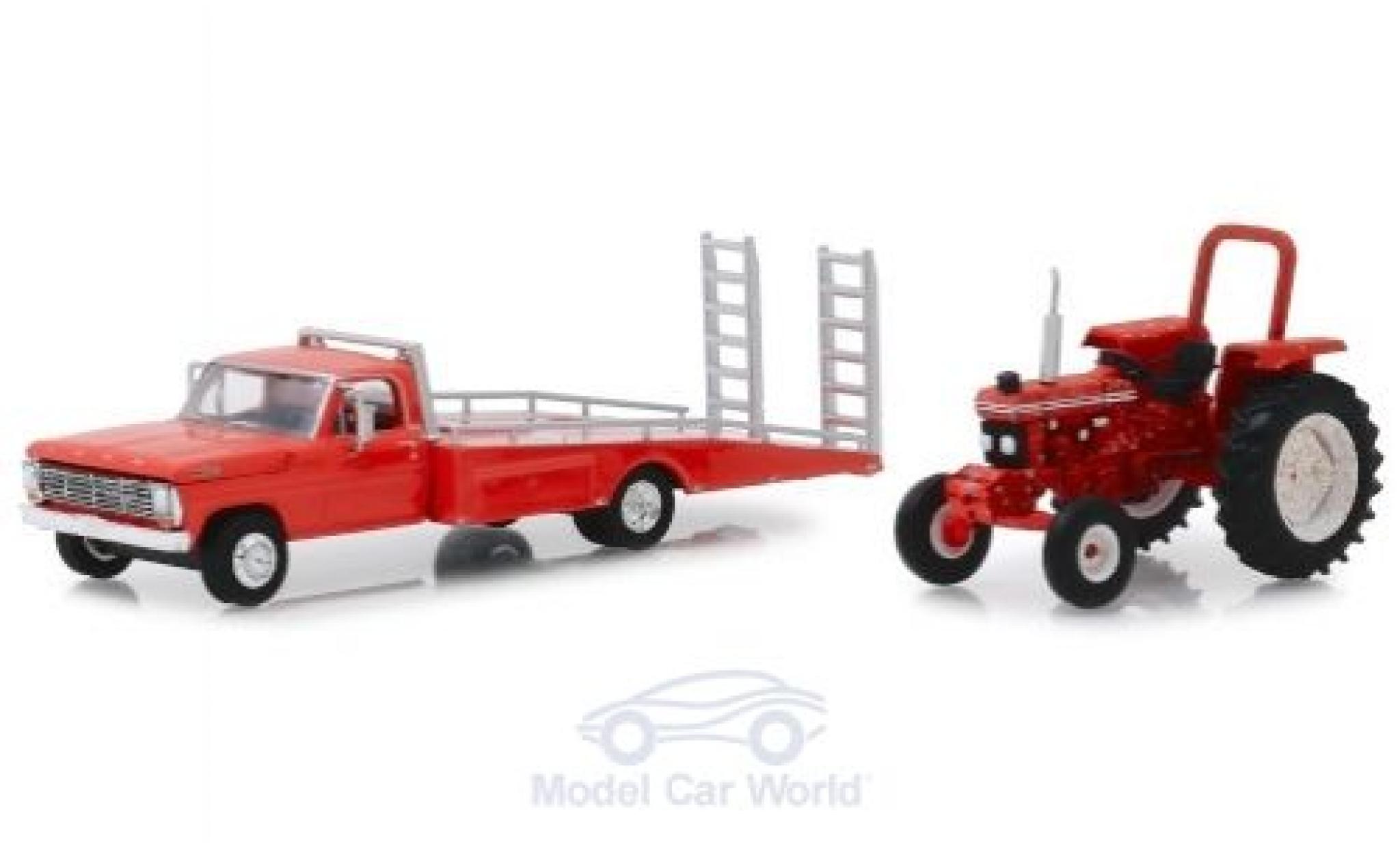 Ford F-350 1/64 Greenlight F 350 rood 1969 Ramp Truc + 5610 Tractor modelauto