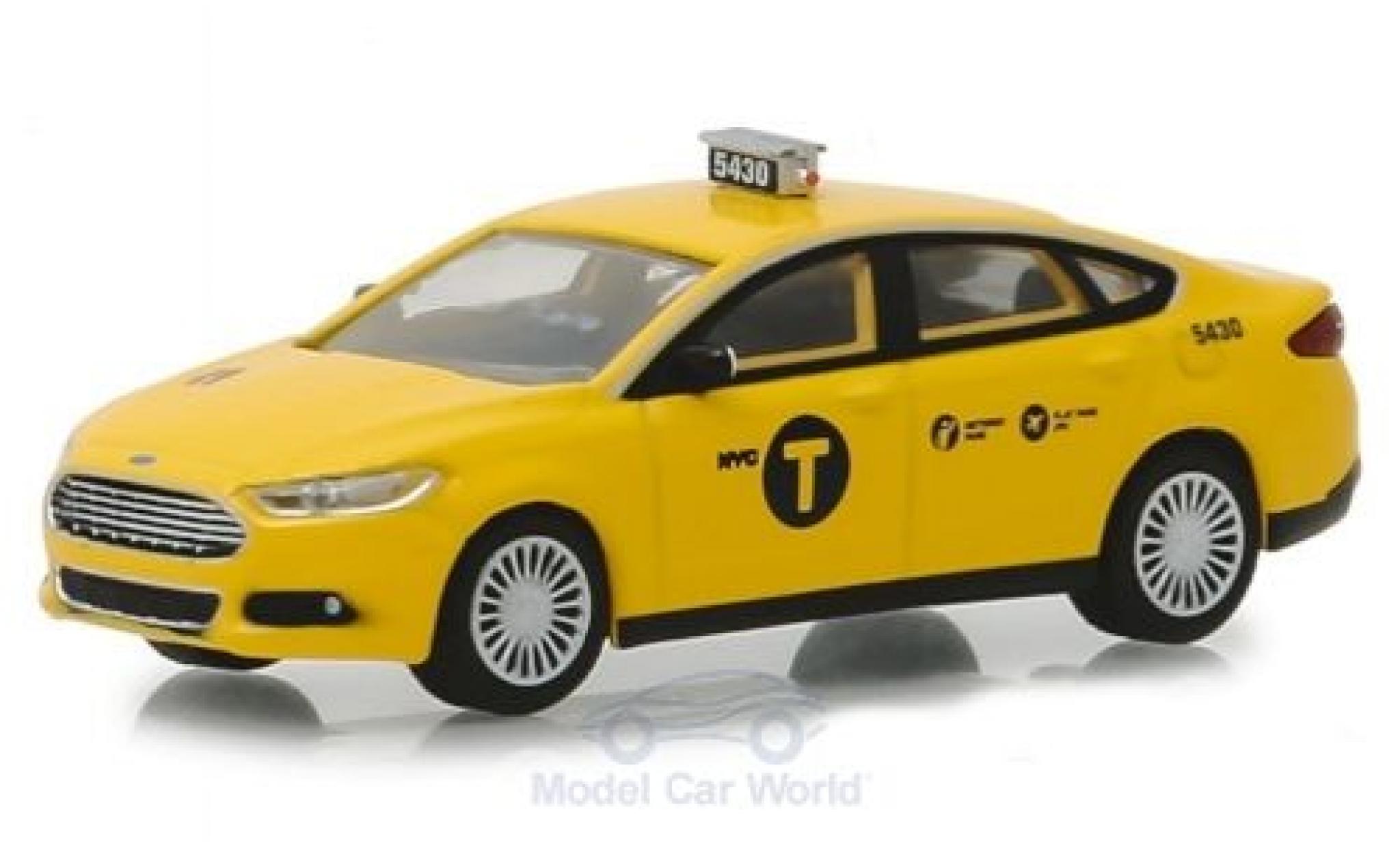 Ford Fusion 1/64 Greenlight New York Taxi 2013 modelauto