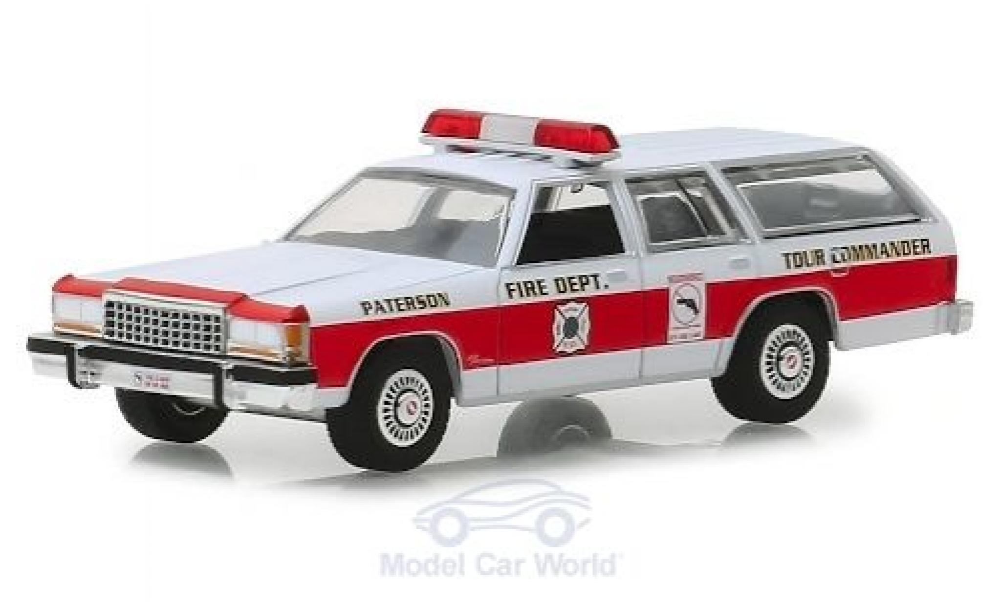 Ford LTD 1/64 Greenlight Crown Victoria Wagon Paterson Fire Department 1985 modelauto