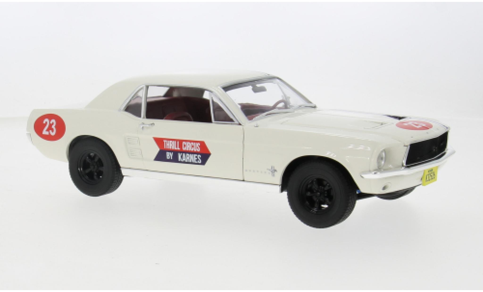 Ford Mustang 1/18 Greenlight Coupe beige/Dekor 1967 1:18 modelauto
