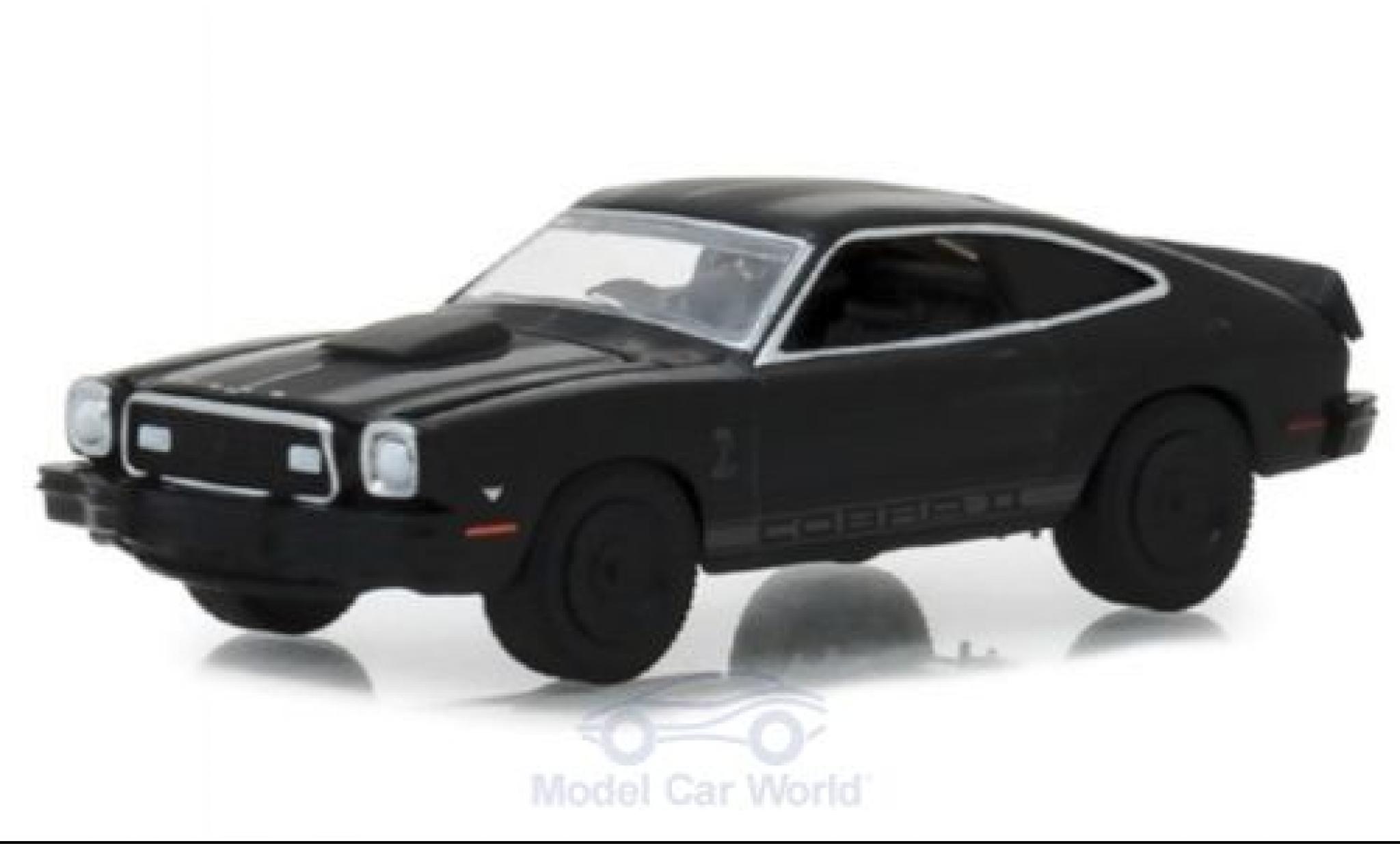 Ford Mustang 1/64 Greenlight II Cobra II zwart 1976 modelauto