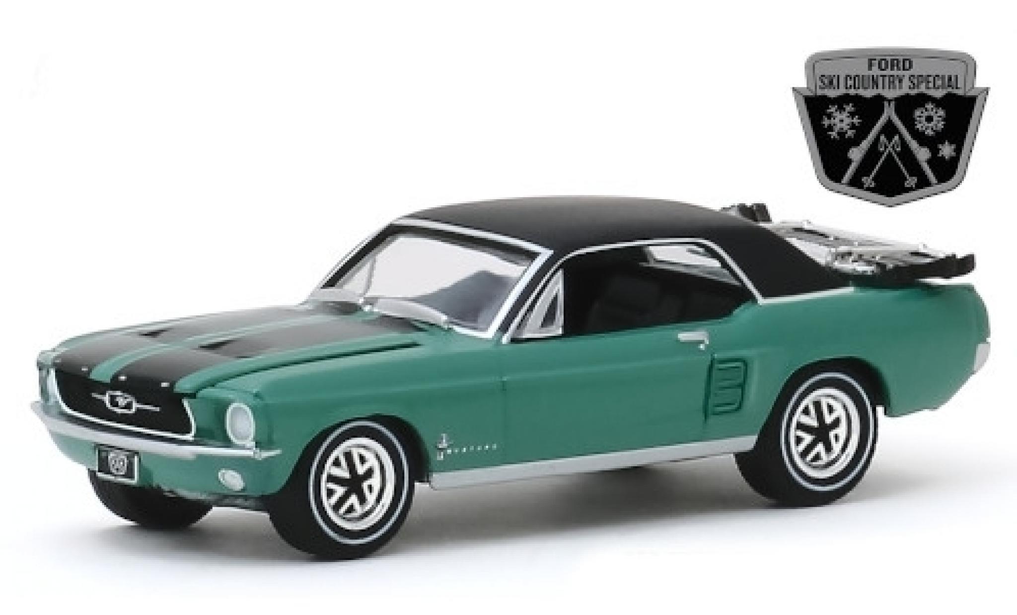 Ford Mustang 1/64 Greenlight Ski Country Special metallic groen/matt-zwart 1967 modelauto