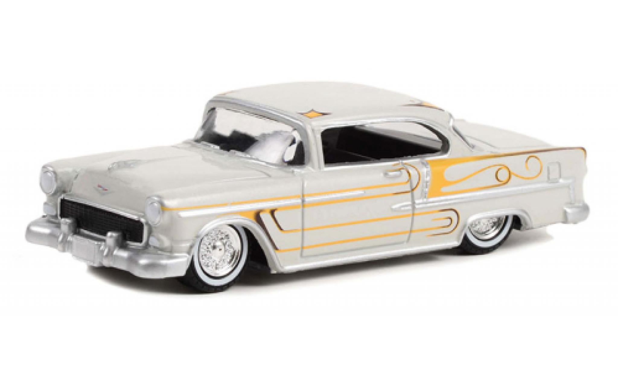 Chevrolet Bel Air 1/64 Greenlight grijs/Dekor 1955 modelauto