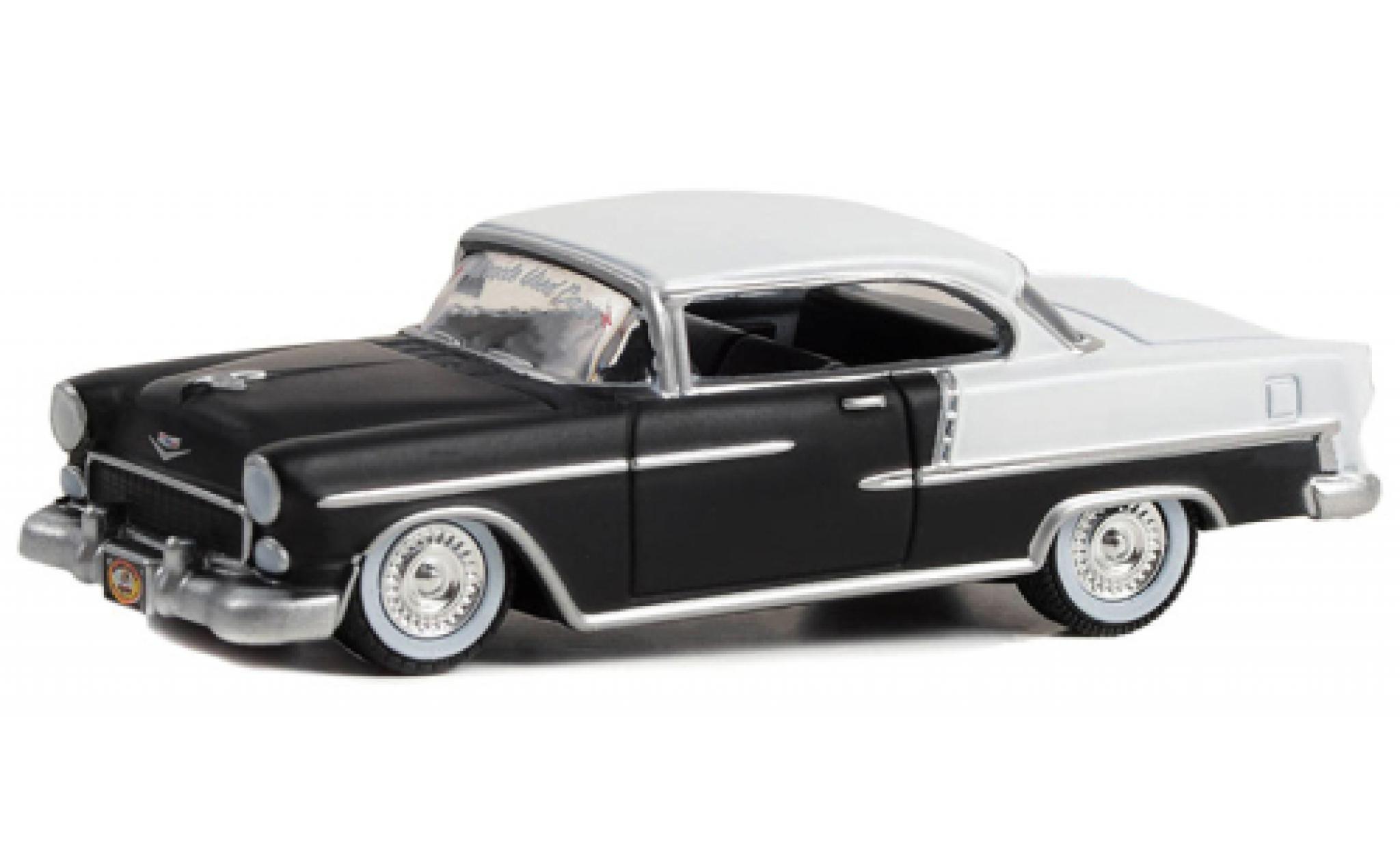 Chevrolet Bel Air 1/64 Greenlight Bel air matte zwart/wit 1955 modelauto