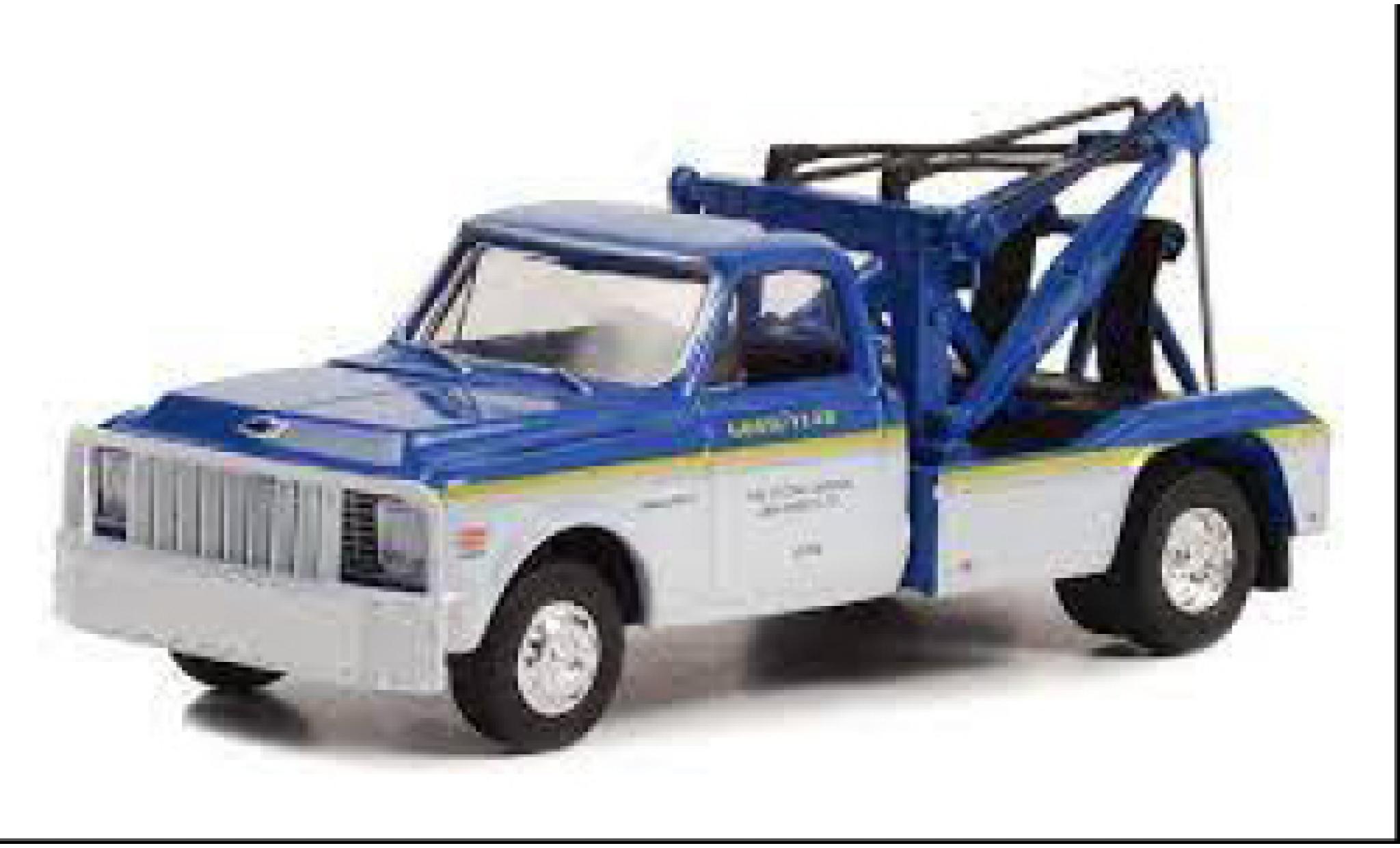 Chevrolet C-30 1/64 Greenlight Dually Wrecker Goodyear Tire Testing Division 1972 modelauto
