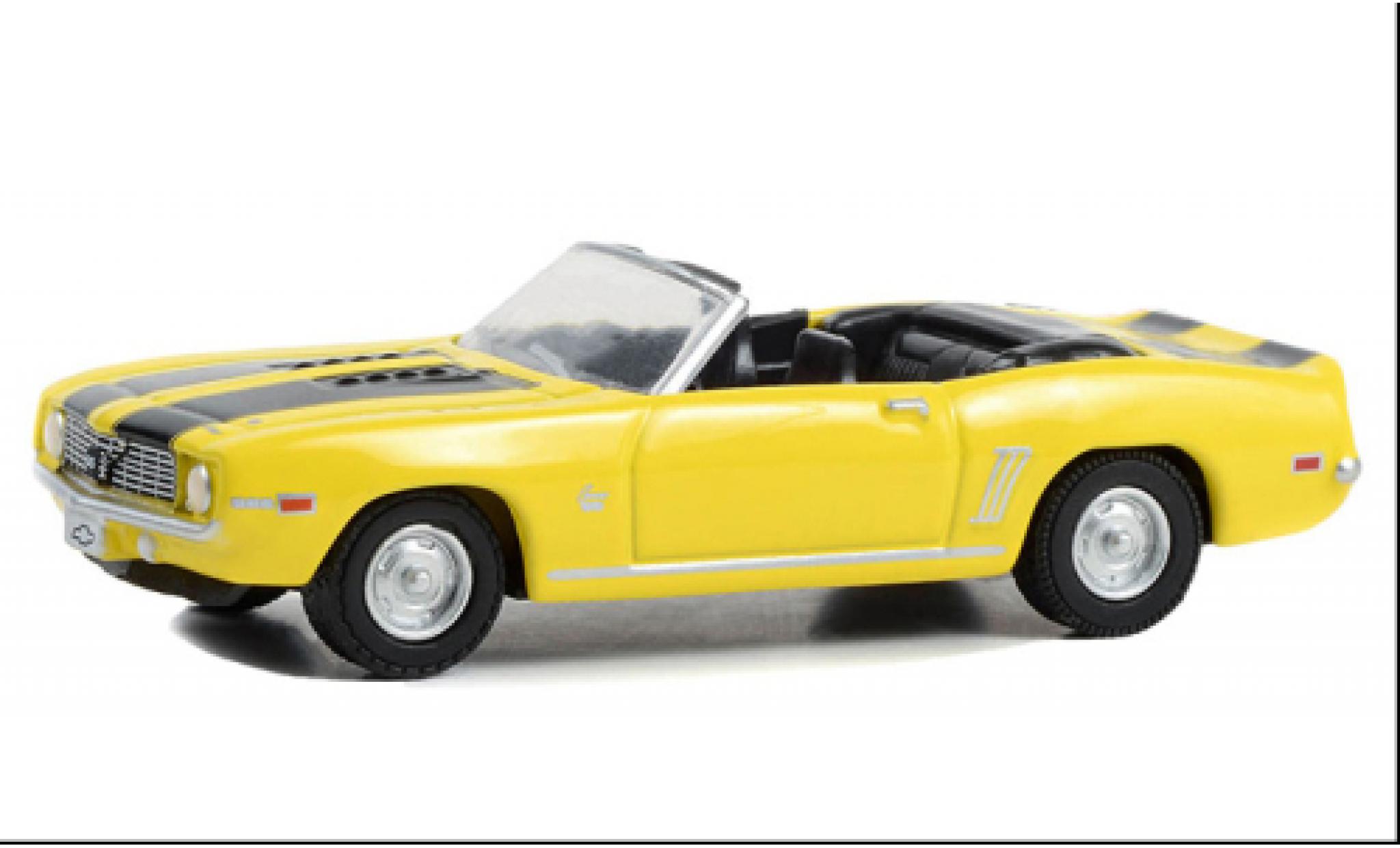 Chevrolet Camaro 1/64 Greenlight SS Cabriolet geel/zwart 1969 modelauto