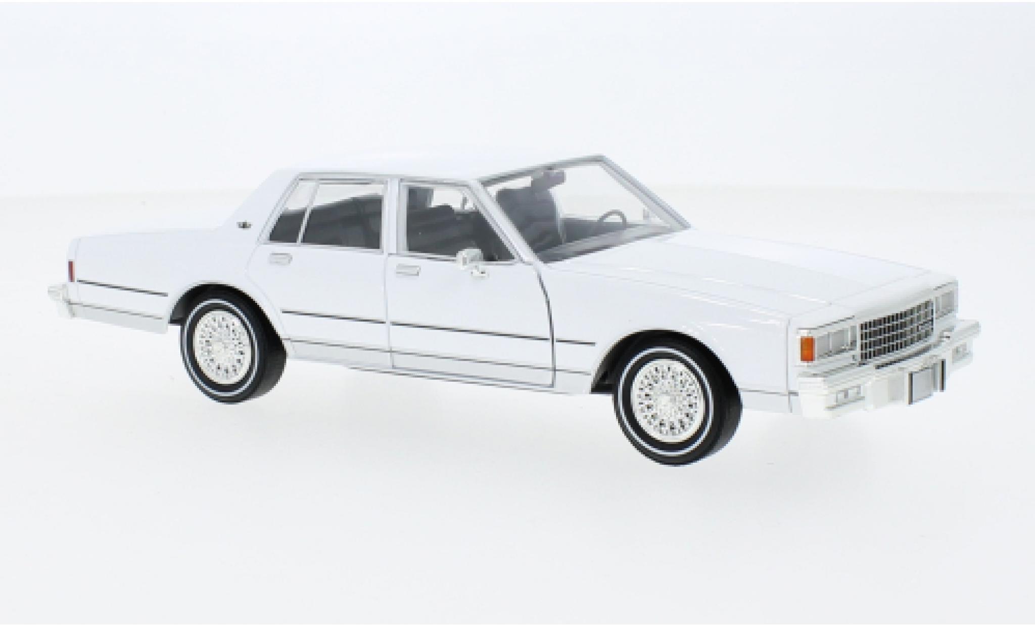 Chevrolet Caprice Classic 1/24 Greenlight wit The A-Team 1980 modelauto