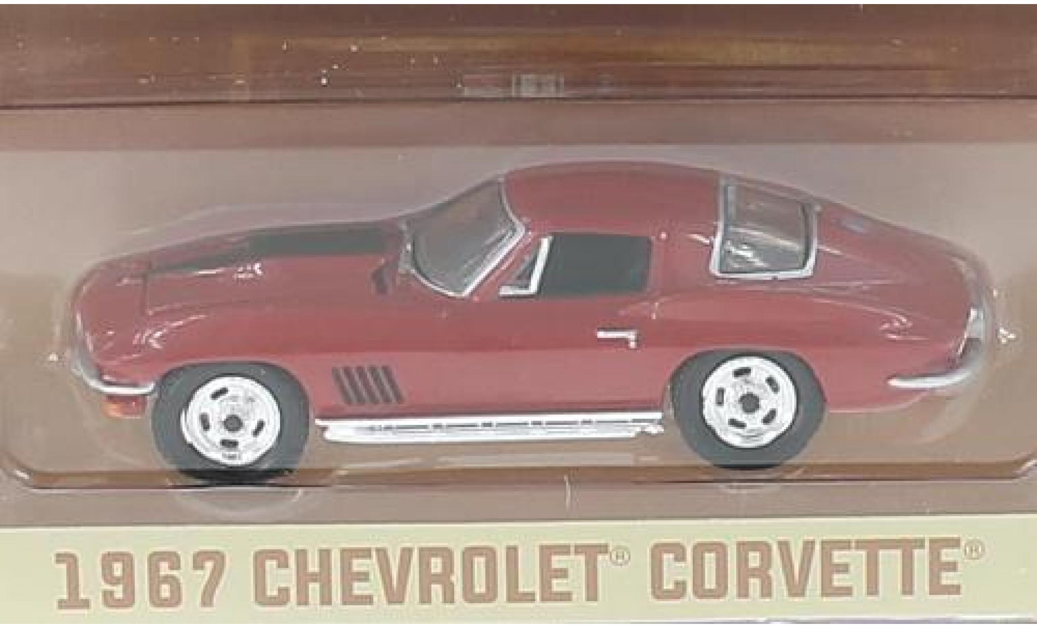 Chevrolet Corvette 1/64 Greenlight rood 1967 modelauto