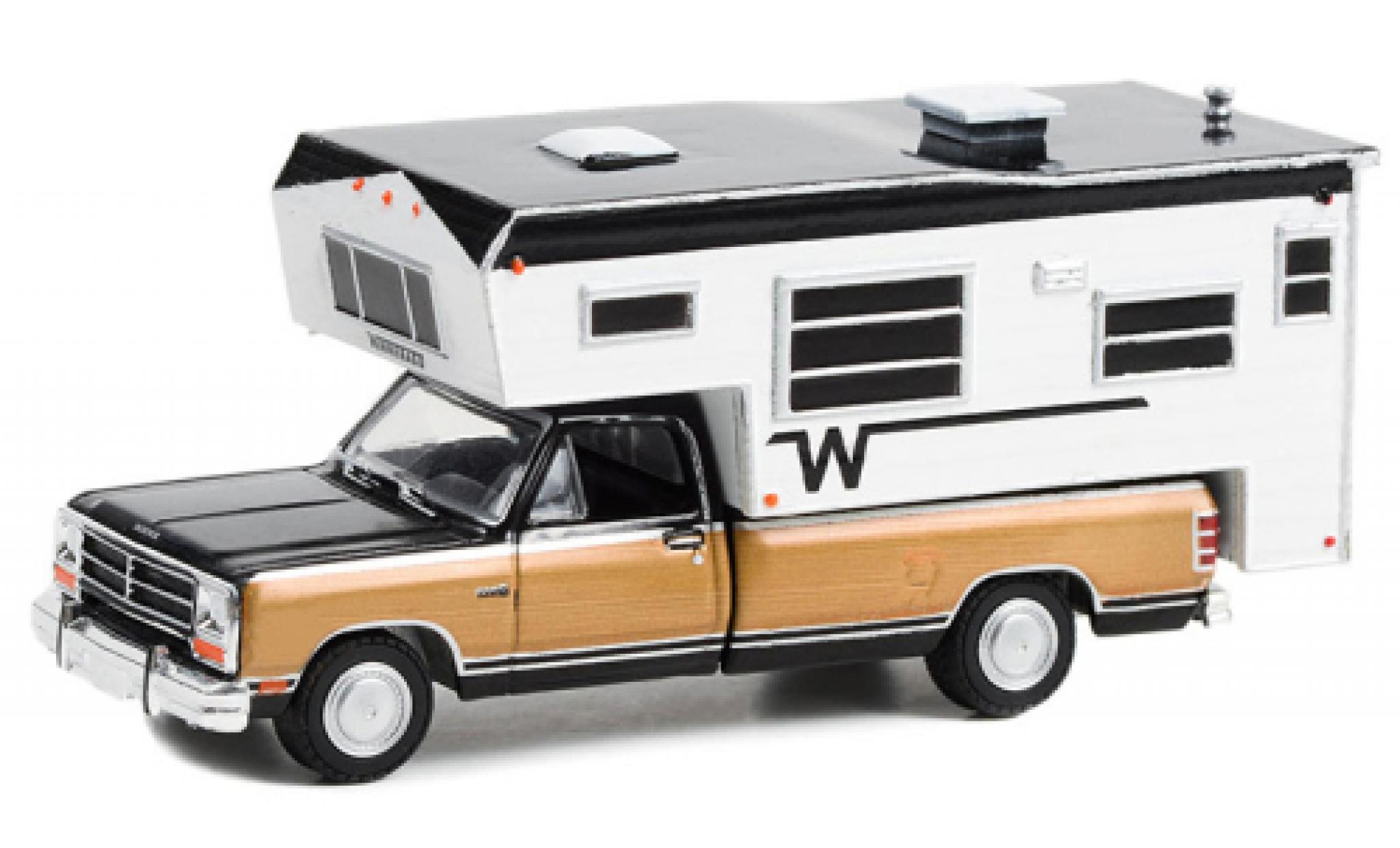 Dodge RAM 1/64 Greenlight D-250 zwart/dor&eacute; 1990 modelauto