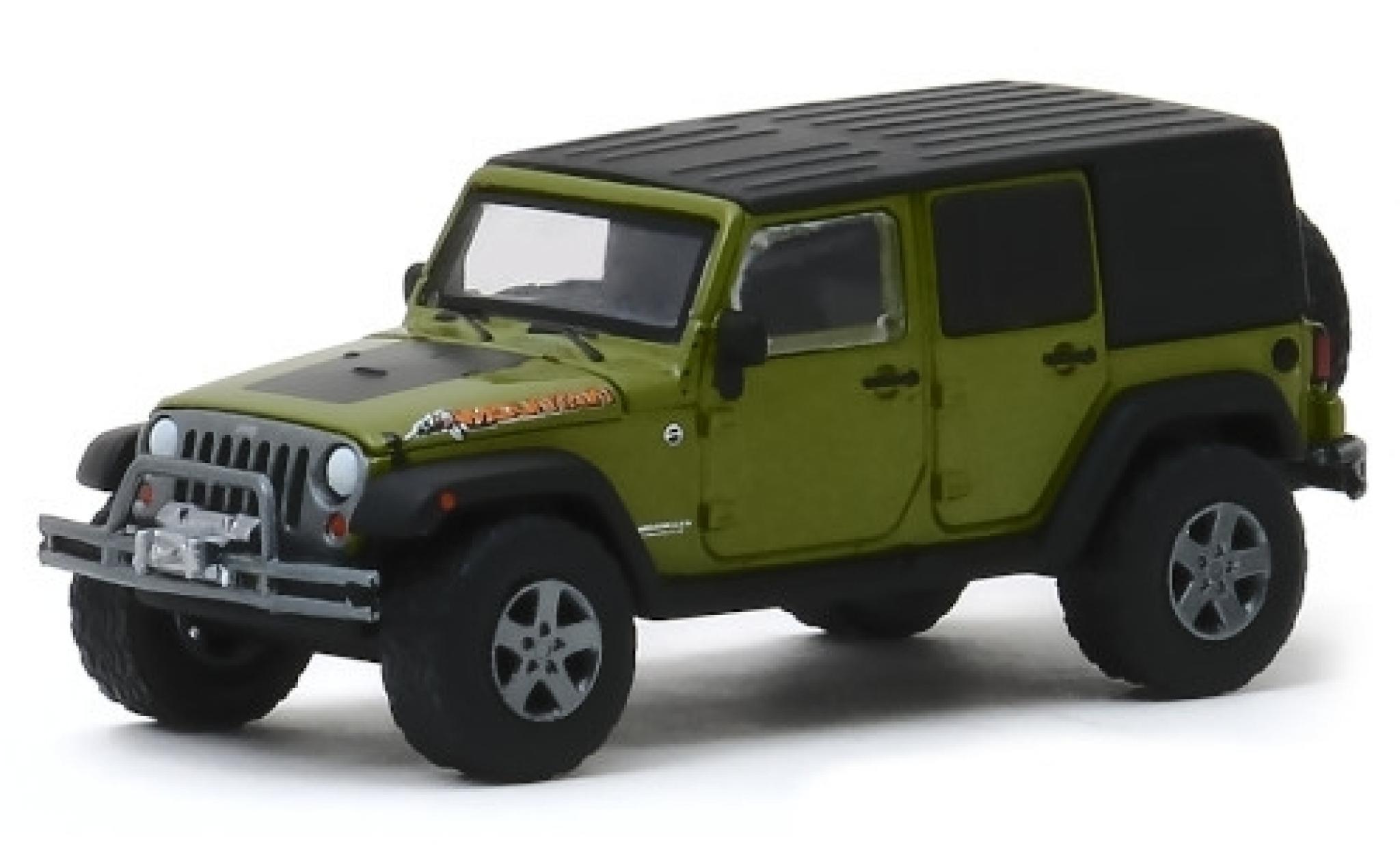 Jeep Wrangler 1/64 Greenlight Unlimited Mountain Edition metallic groen/matt-zwart 2010 modelauto