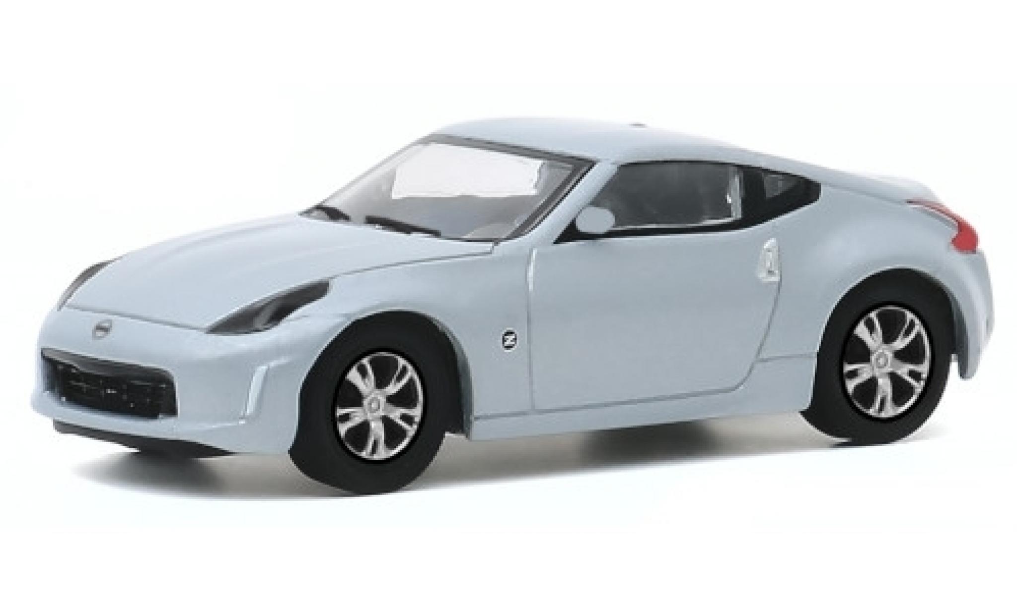 Nissan 370Z 1/64 Greenlight grijs 2020 modelauto