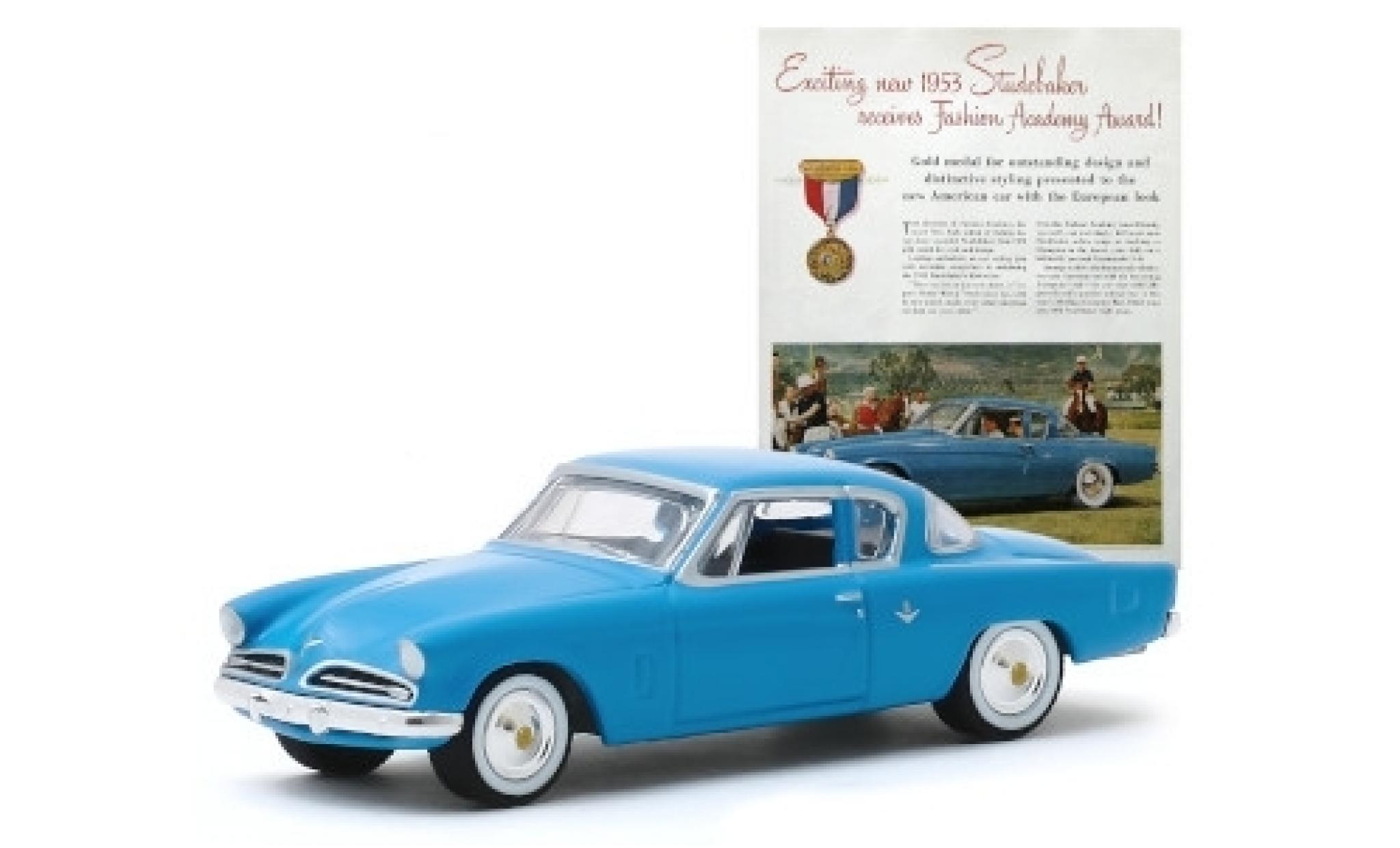 Studebaker Commander 1/64 Greenlight blauw 1953 modelauto
