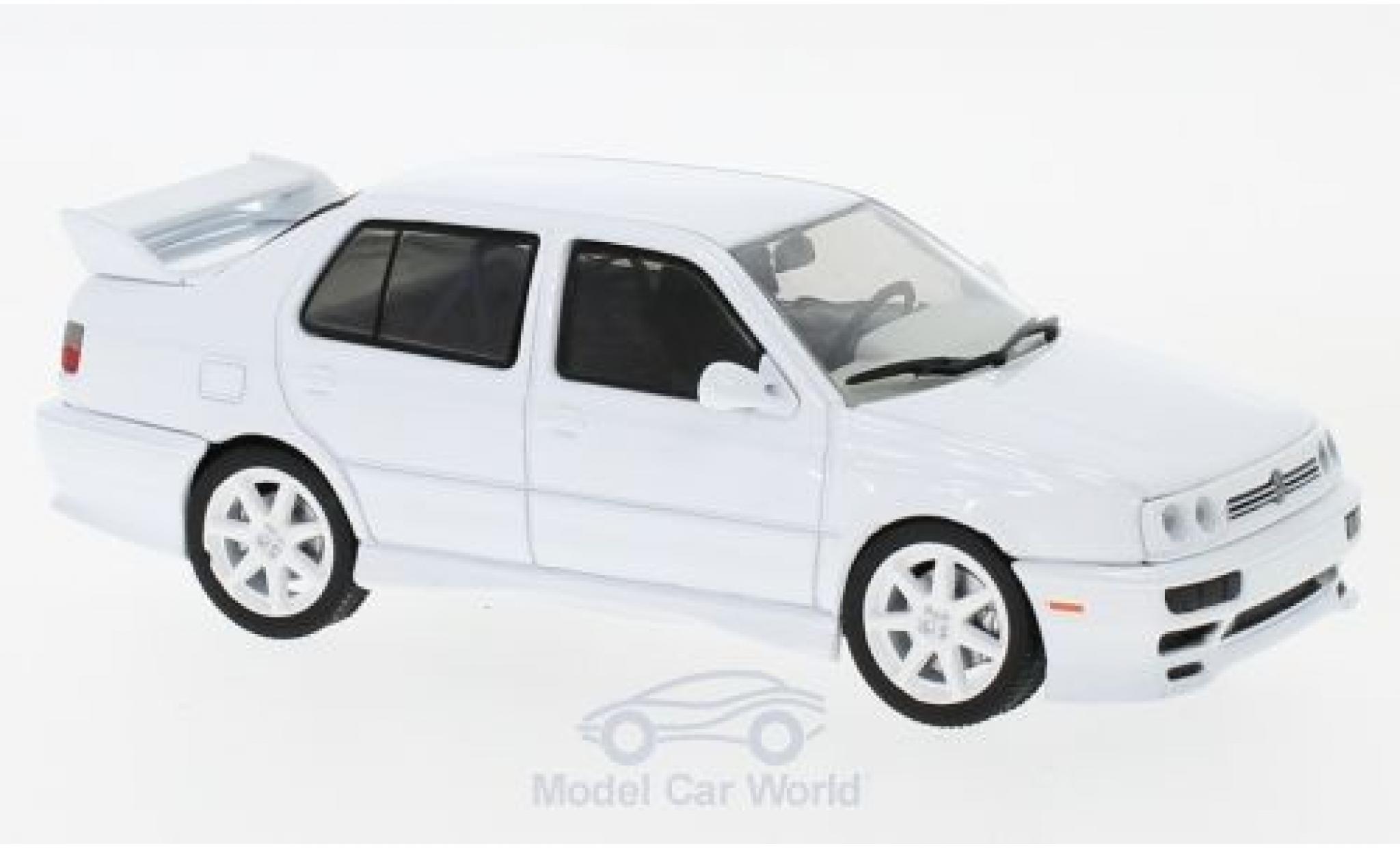 Volkswagen Jetta 1/43 Greenlight A3 wit 1995 modelauto