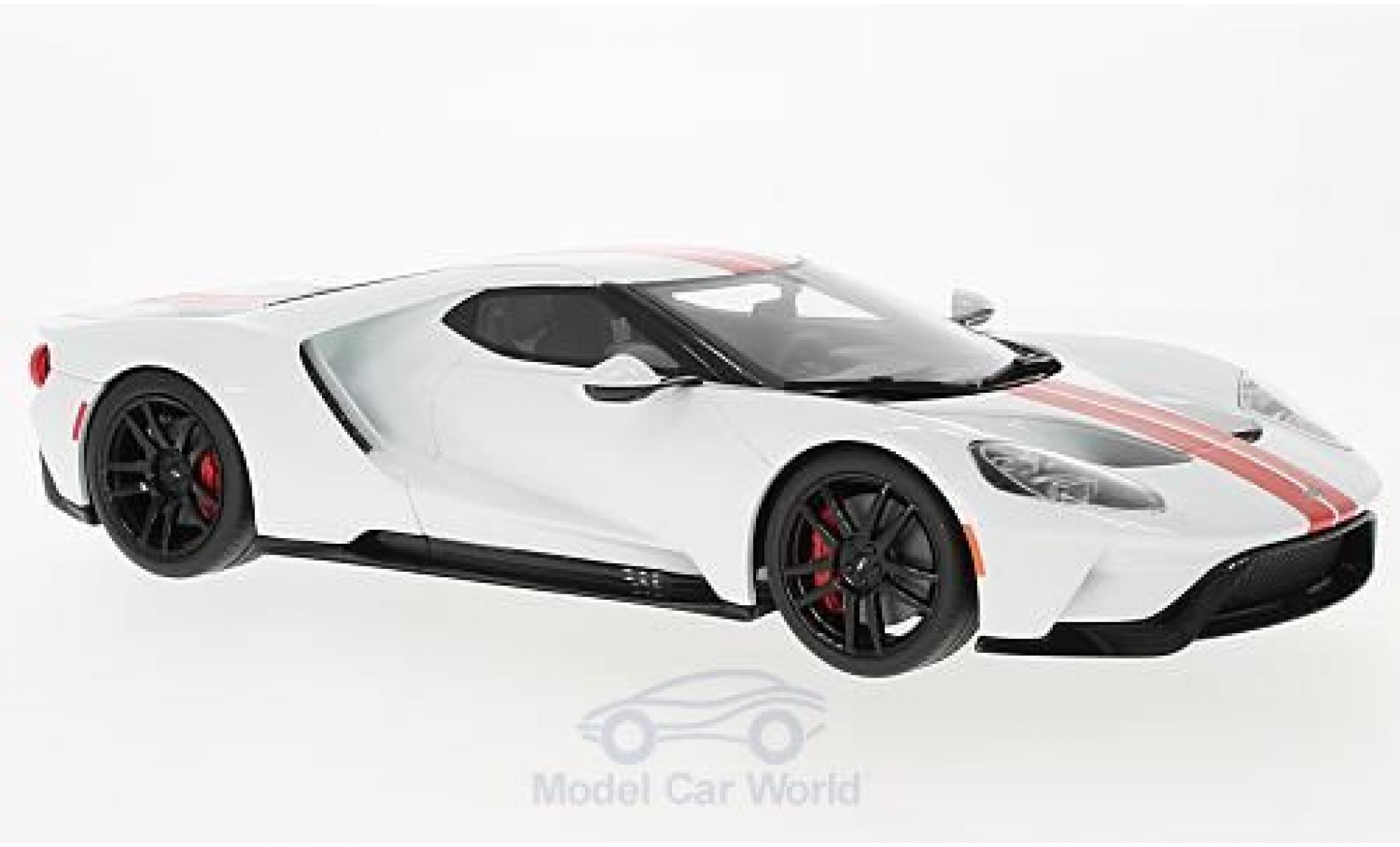Ford GT 1/18 GT Spirit wit/rood 2017 modelauto
