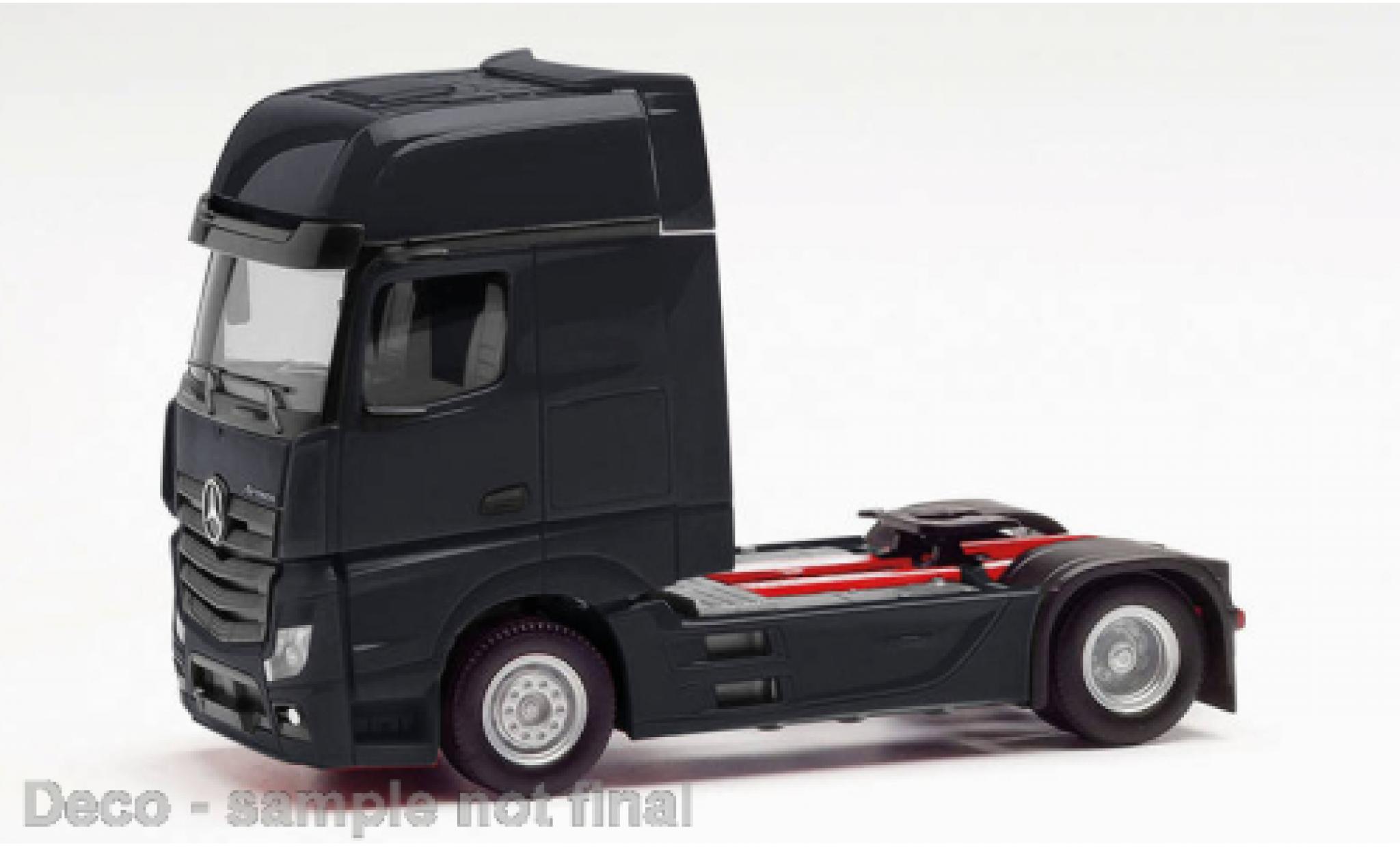Mercedes Actros 1/87 Herpa Gigaspace zwart modelauto