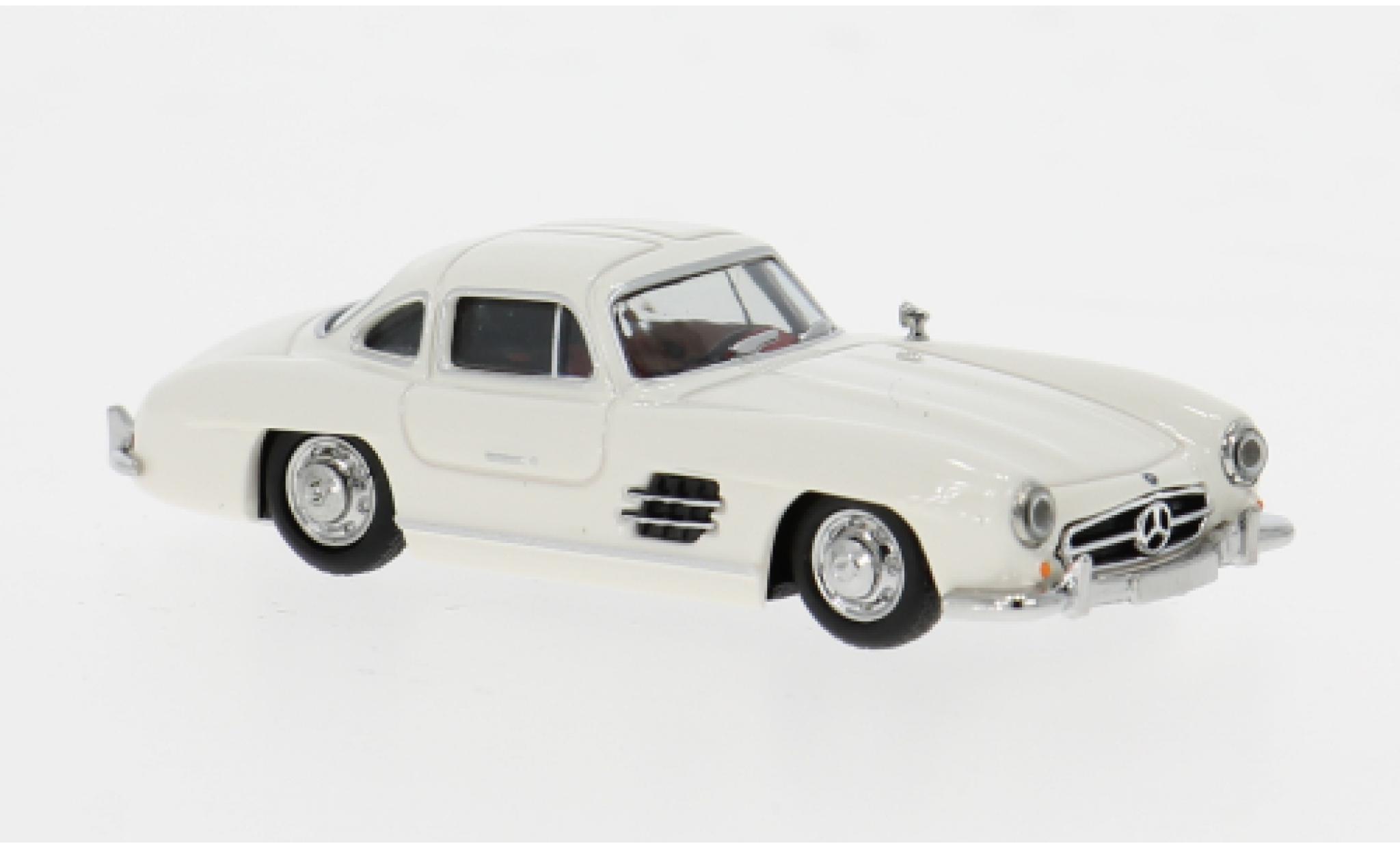 Mercedes 300 1/87 Herpa SL Fl&uuml;gelt&uuml;rer wit 1:87 modelauto