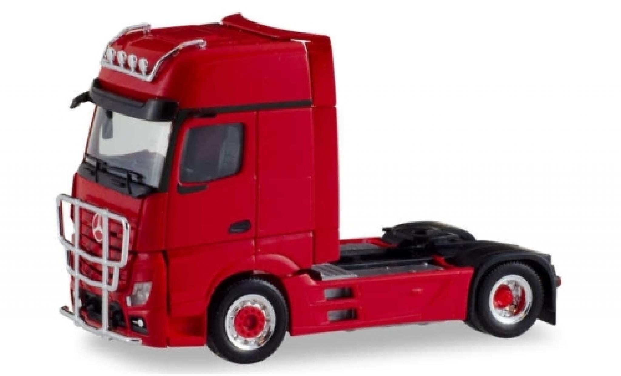 Mercedes Actros 1/87 Herpa Gigaspace rood 2018 tracteur avec pare-buffle et porte-projecteurs modelauto