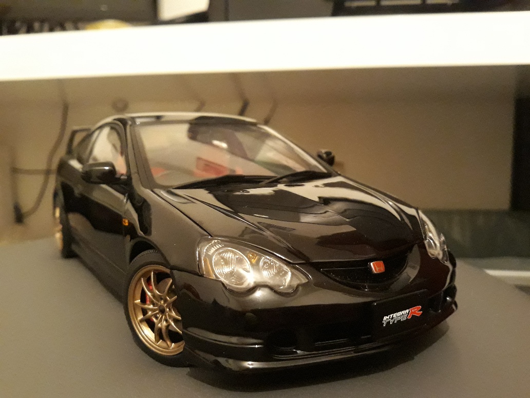Honda Integra Type R DC5 zwart jantes mugen 17 pouces 1/18 Autoart
