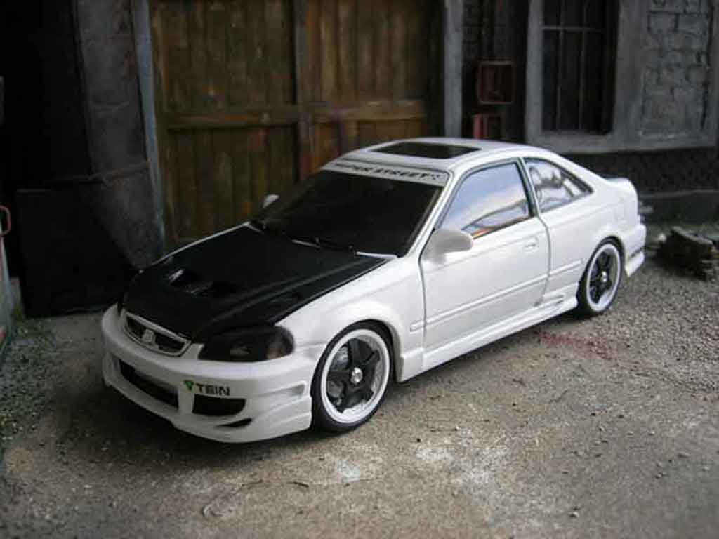Honda Civic Si ek jdm coupe 1/18 Hot Wheels