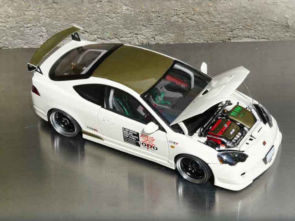 Honda Integra Type R DC5 jun 1/18 Autoart