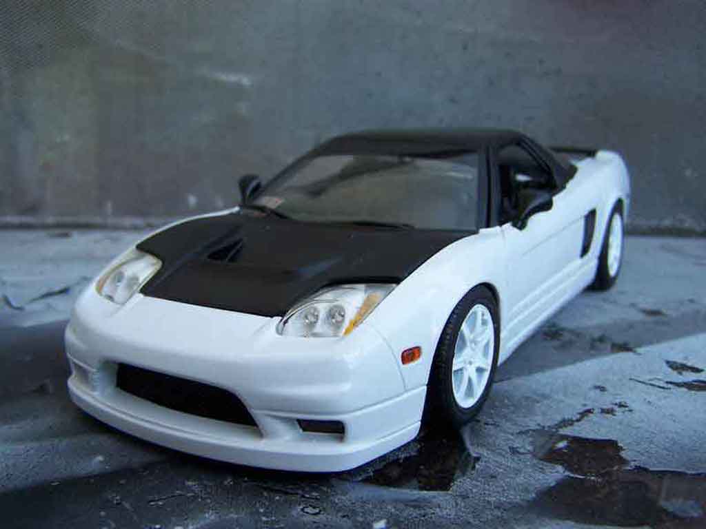 Honda NSX Base type r wit 1/18 Motormax