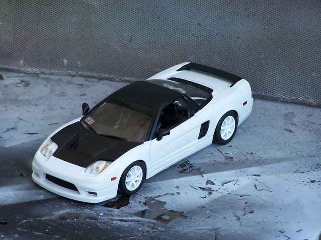 Honda NSX Base type r wit 1/18 Motormax