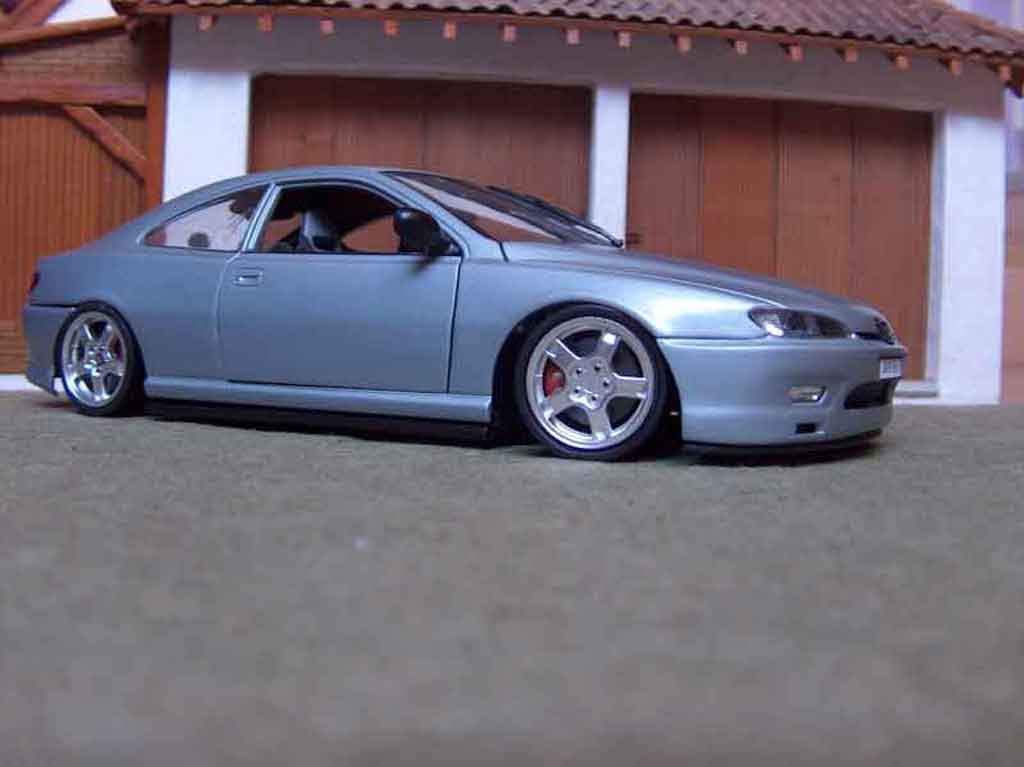 Peugeot 406 Coupe grijs metallized 1/18 Gate