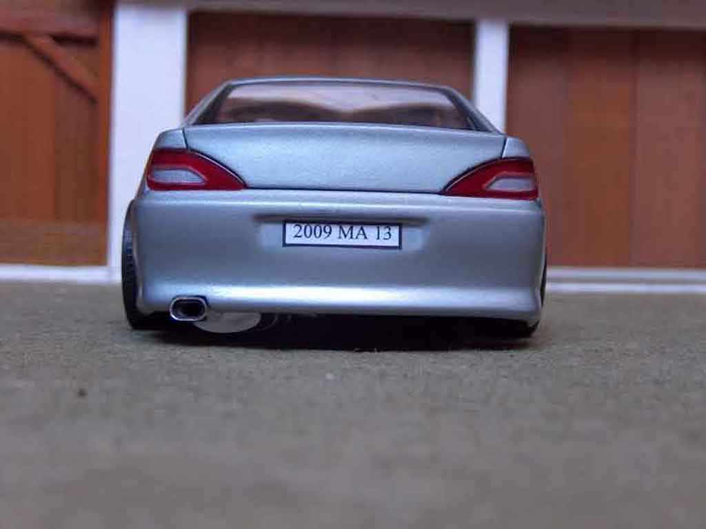 Peugeot 406 1/18 Gate coupe grijs metallized modelauto