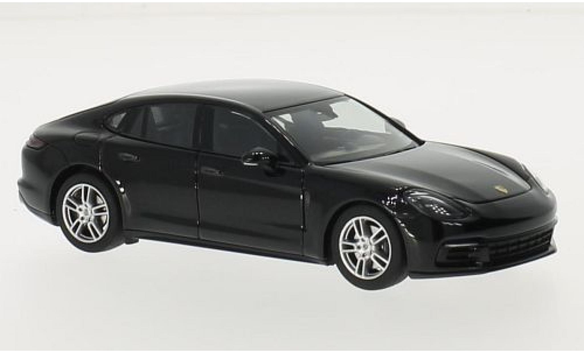 Porsche Panamera 1/43 Herpa zwart 2016 modelauto