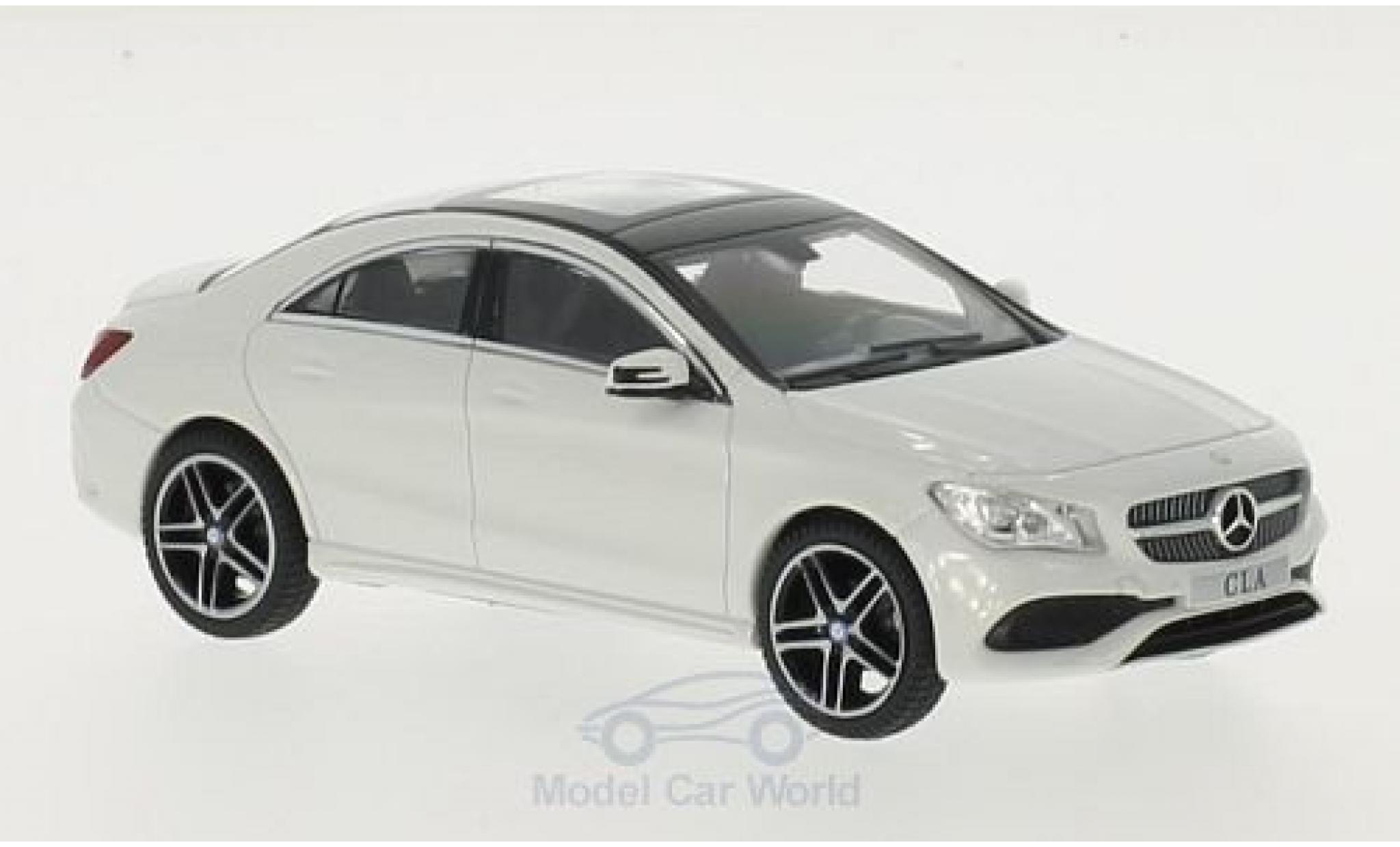 Mercedes CLA 1/43 iScale (C117) wit modelauto
