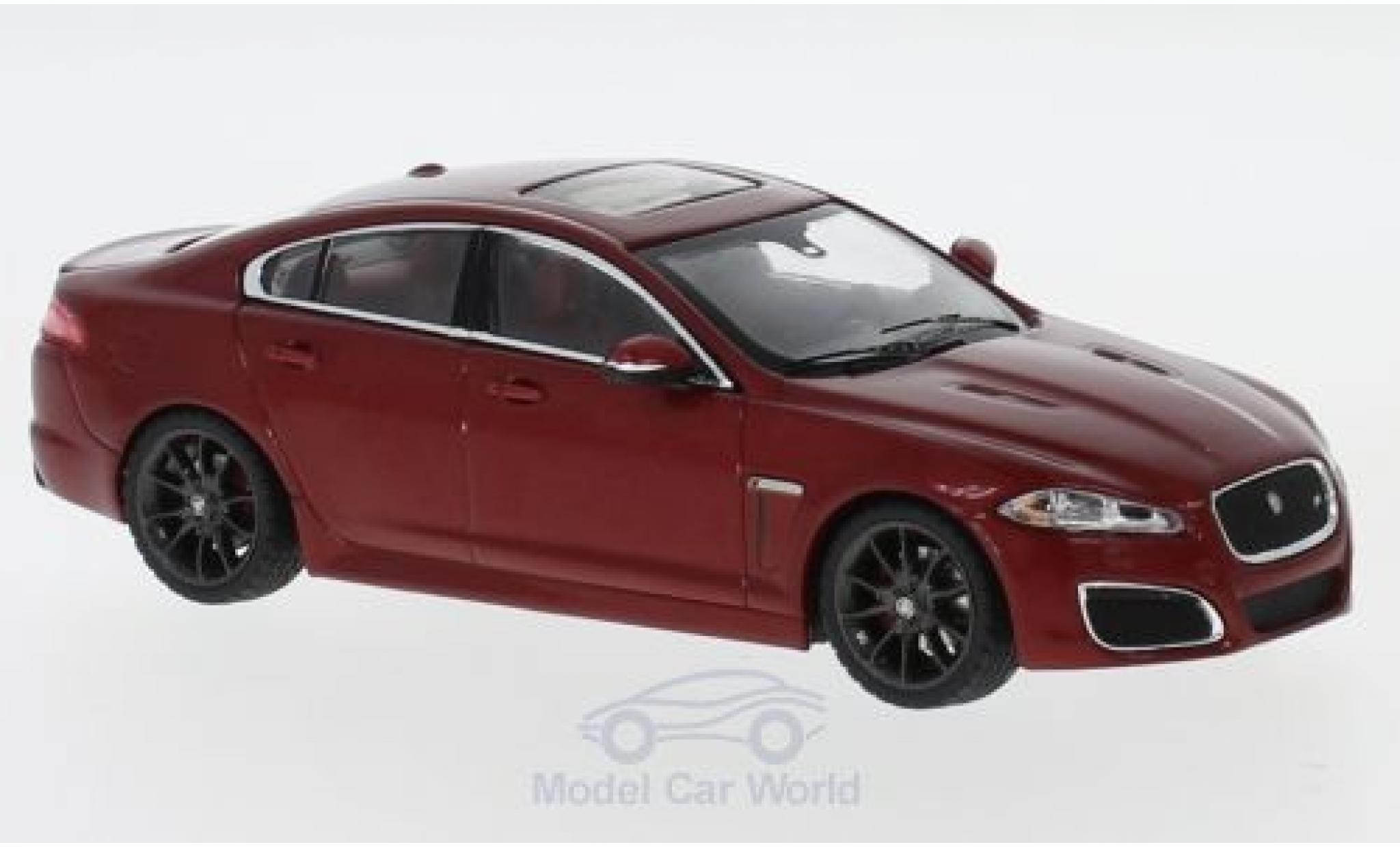 Jaguar XF R 1/43 IXO R metallic rood modelauto