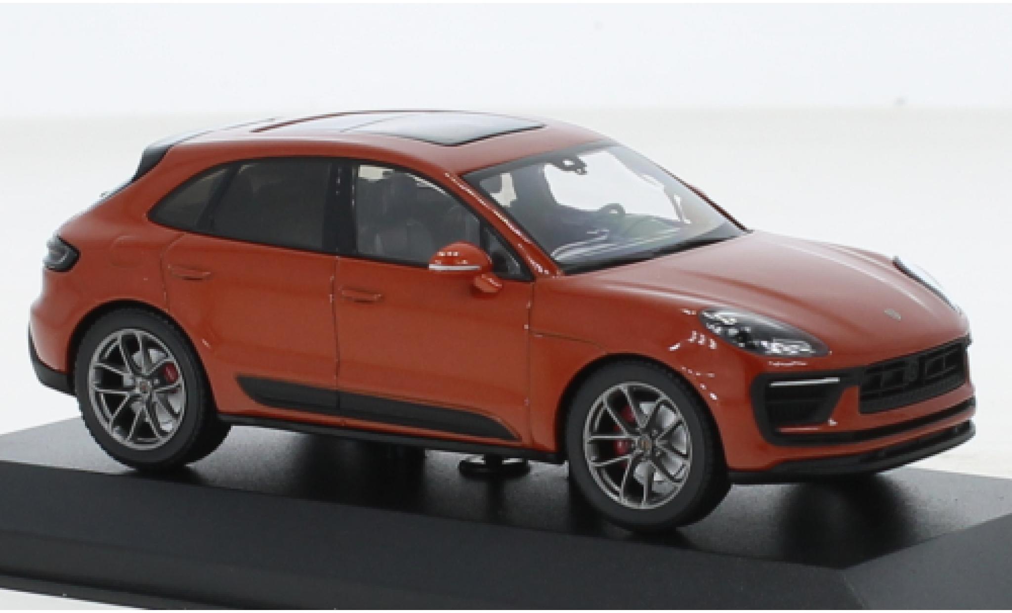 Porsche Macan S 1/43 Minichamps III metallic oranje 2022 modelauto