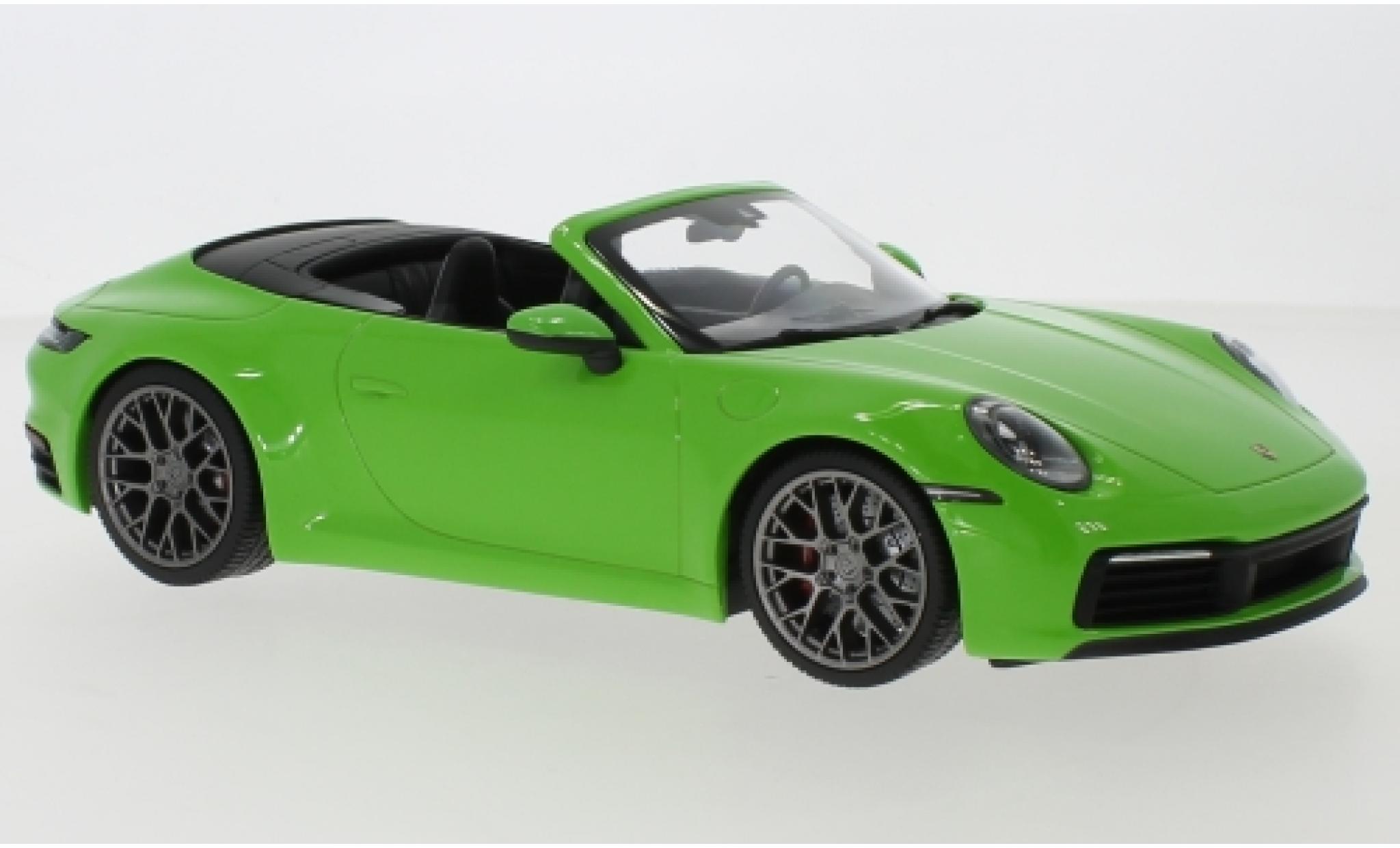 Porsche 992 4S 1/18 Minichamps 911 () Carrera 4S Cabriolet metallic groen 2019 modelauto