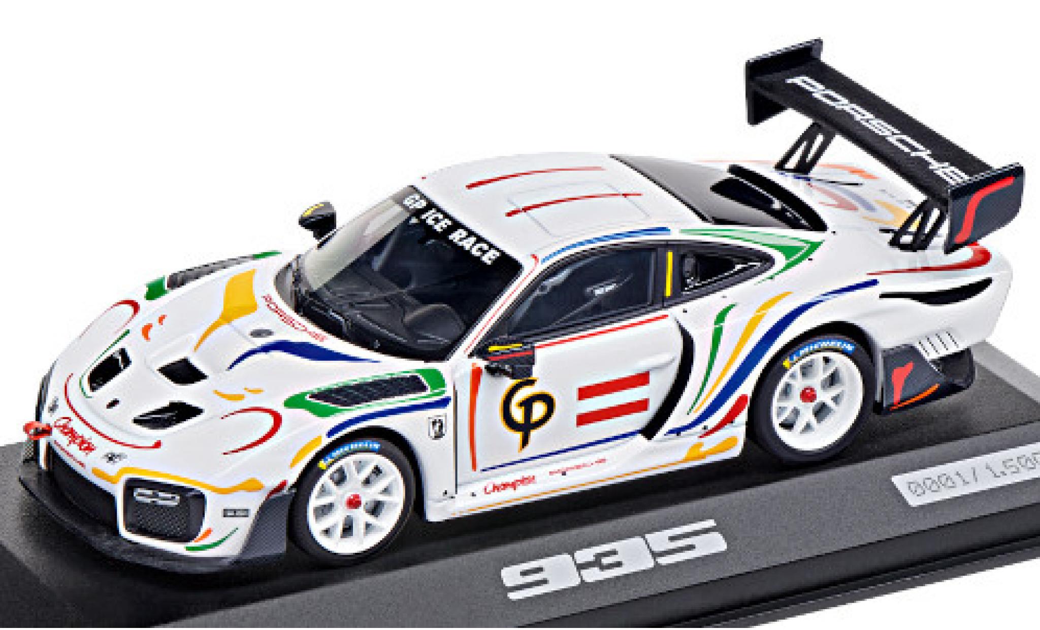 Porsche 991 GT2 RS 1/43 Minichamps 935/19 wit/Dekor Champion GP Ice Race Basis: 911 GT2 RS (.2) modelauto