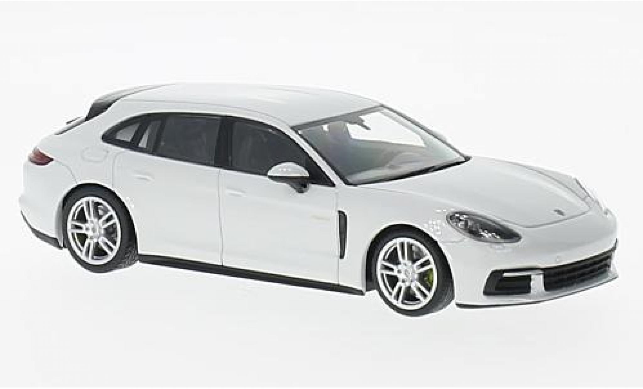 Porsche Panamera e-hybrid 1/43 Minichamps 4 E-Hybrid Sport Turismo wit modelauto
