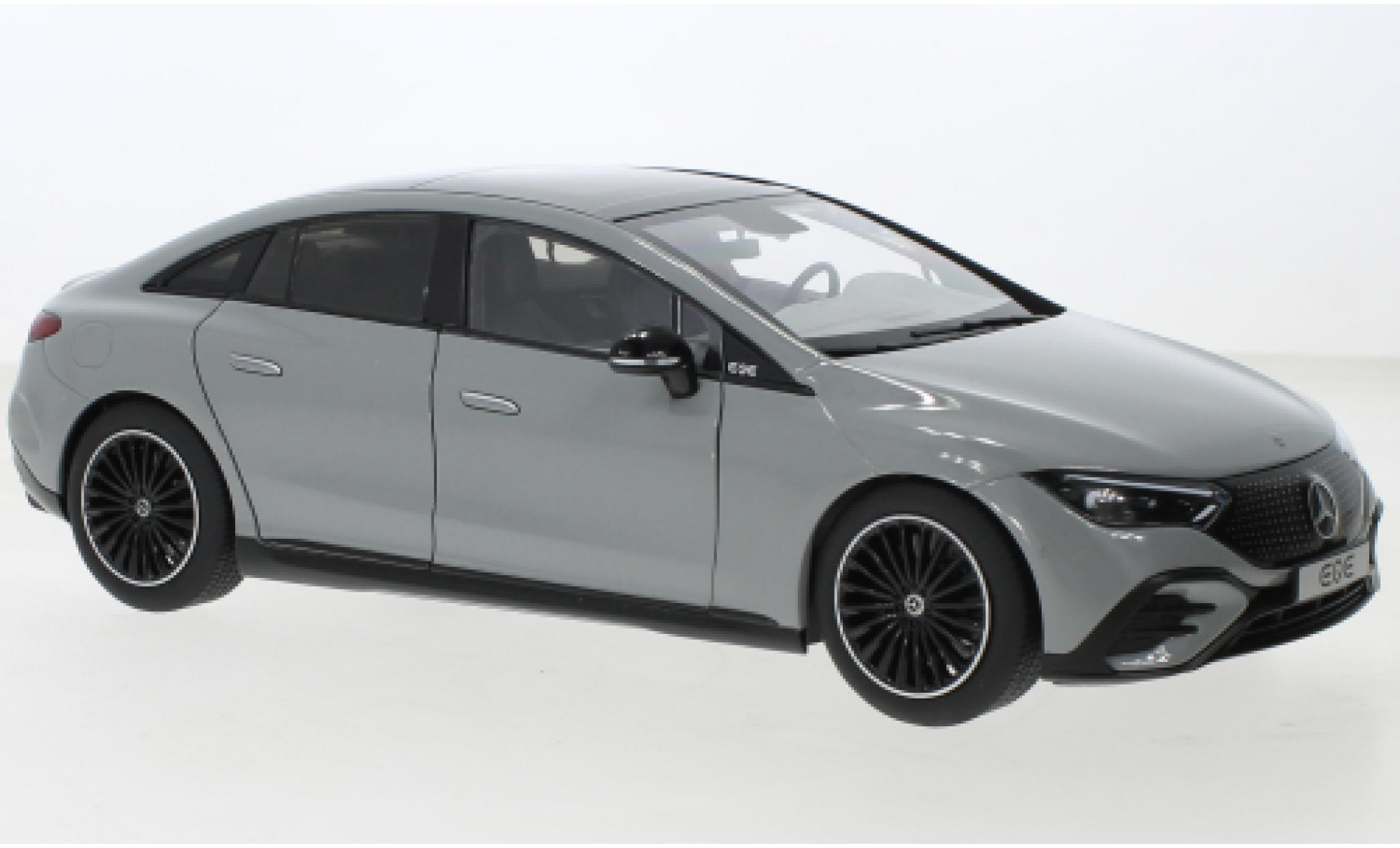 Mercedes CLA 1/18 NZG EQE (V295) grijs clair 2022 modelauto