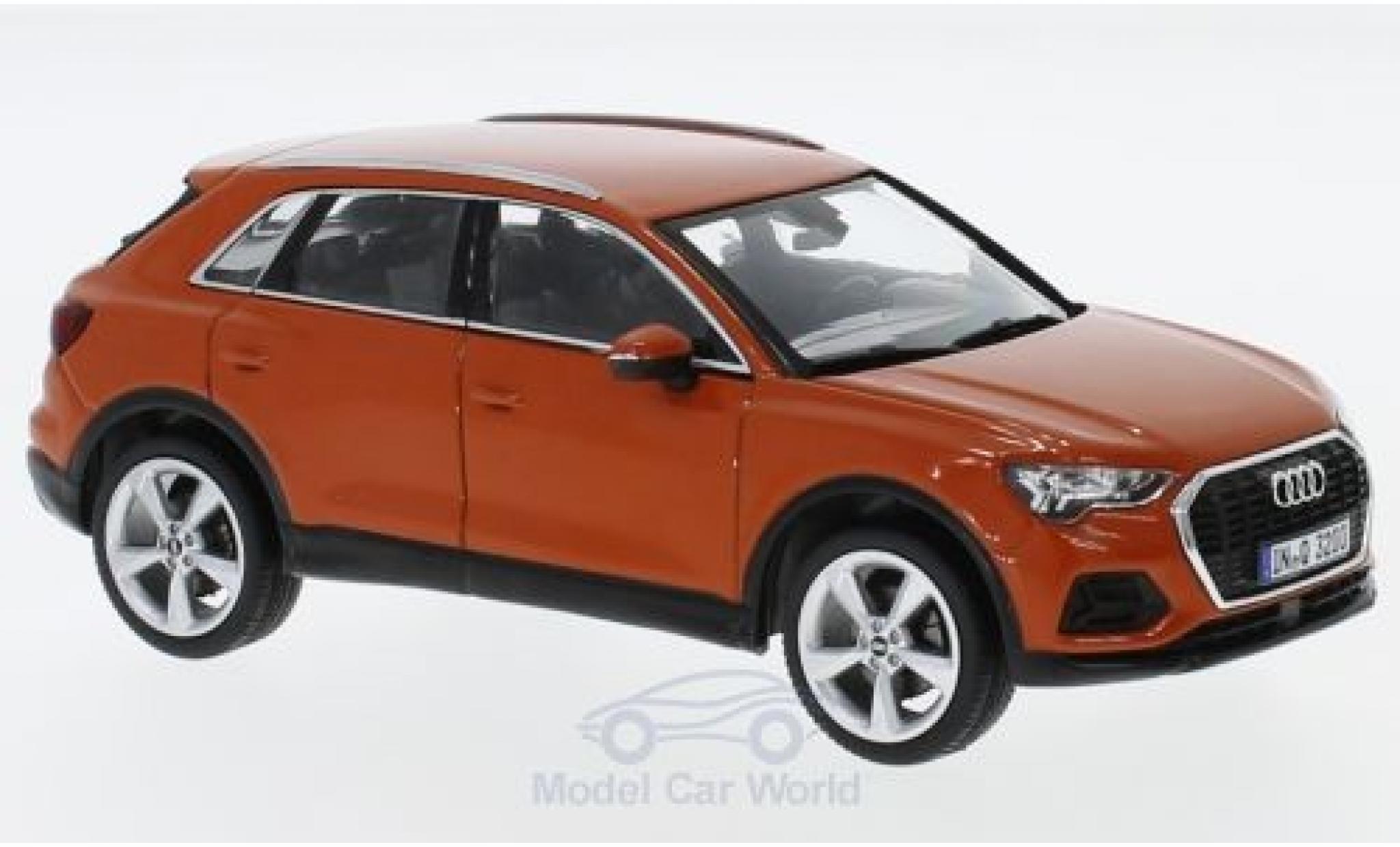 Audi Q3 1/43 Spark oranje modelauto