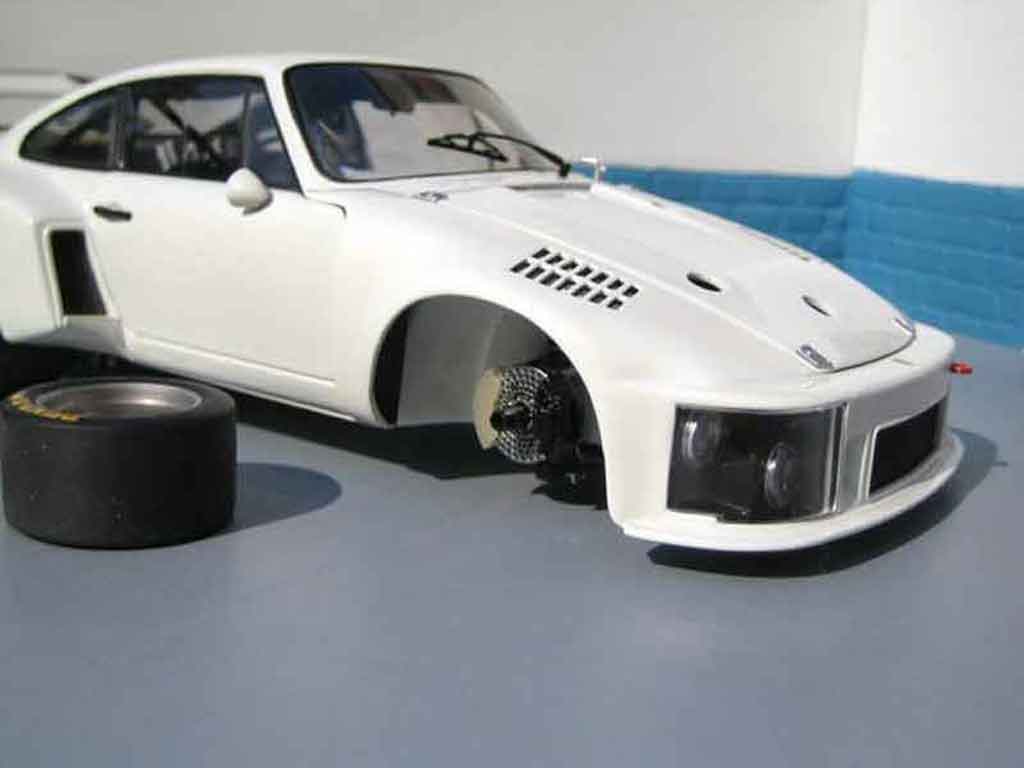 Porsche 935 Base works wit 1/18 Exoto