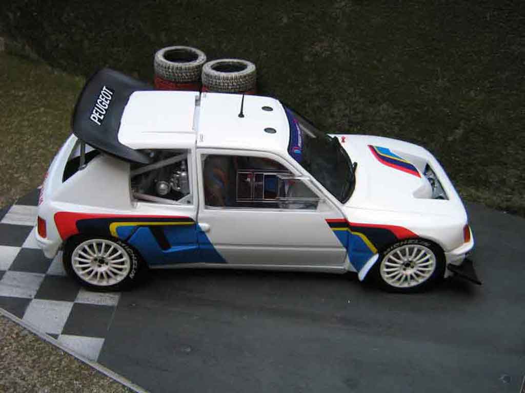 Peugeot 205 Turbo 16 presentation rallye T16 1/18 Solido