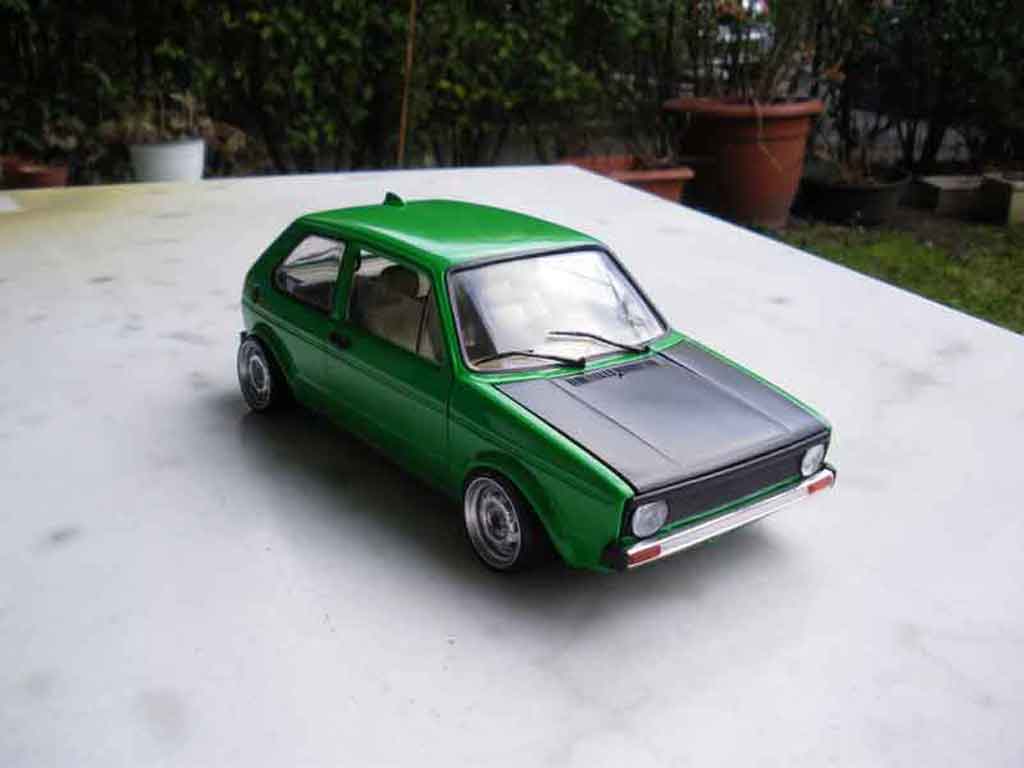 Volkswagen Golf GTI emeraude 1/18 Solido