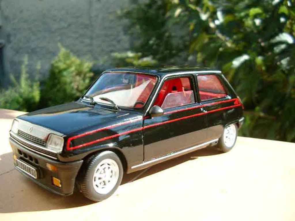 Renault 5 Alpine turbo zwart 1/18 Solido