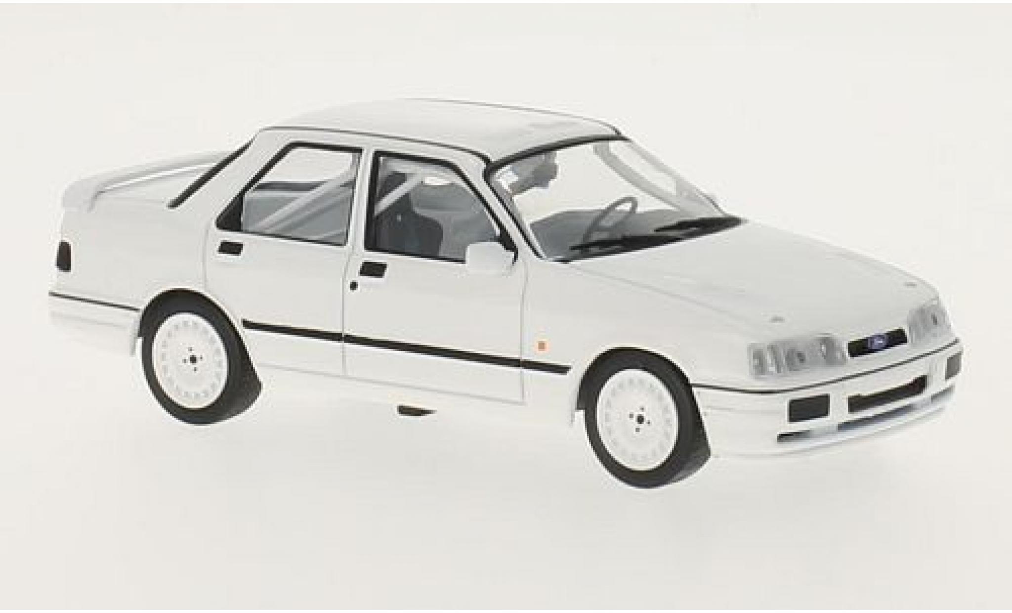 Ford Sierra 1/43 IXO Cosworth 4X4 matt-wit 1991 Plain Body Version y compris les 4 Ersatzr&auml;der modelauto