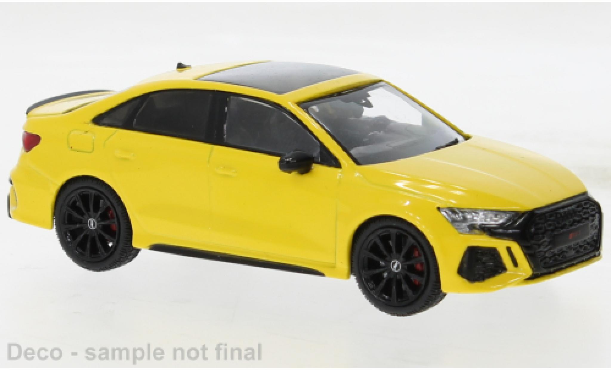 Audi RS3 1/43 IXO geel 2022 modelauto