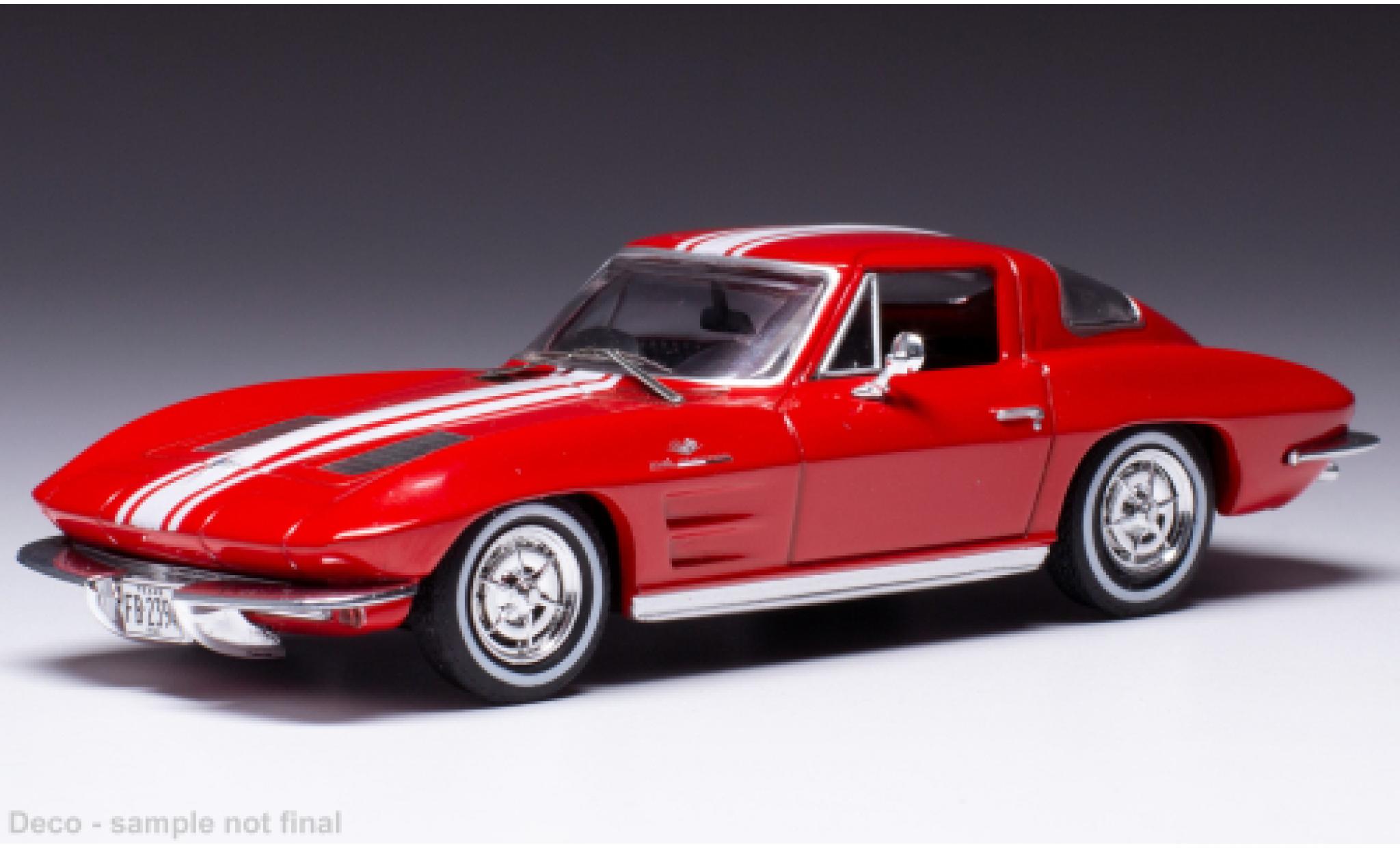Chevrolet Corvette 1/43 IXO Stingray rood/wit 1963 modelauto