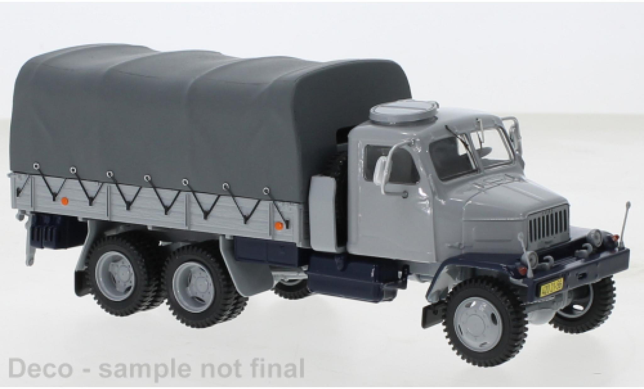 Praga V3S 1/43 IXO & 6 WD grijs 1962 modelauto