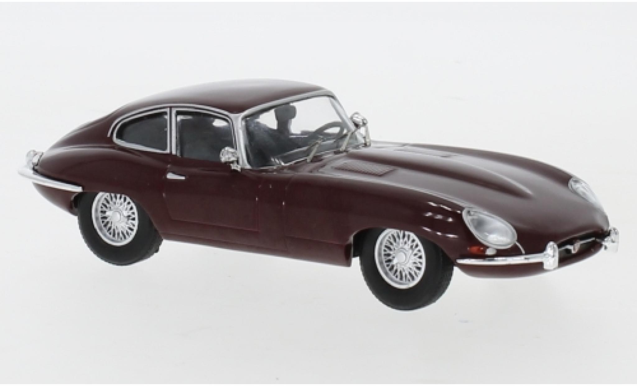 Jaguar E-Type 1/43 IXO rood 1963 modelauto