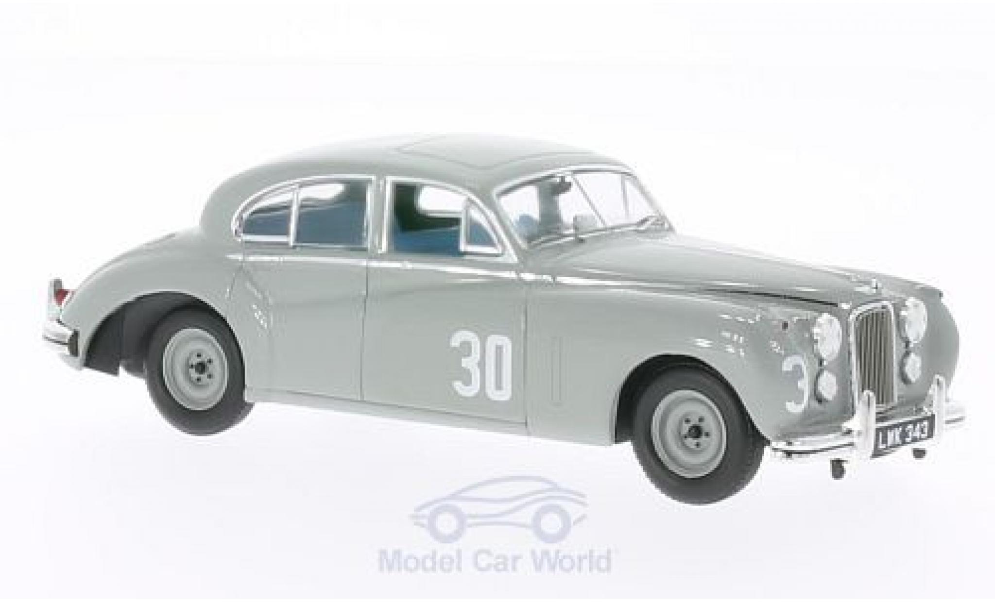 Jaguar MK 2 1/43 IXO VII No.30 BTCC Silverstone 1952 S.Moss modelauto