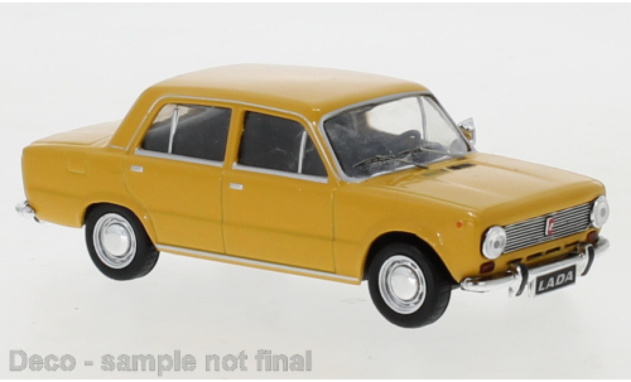 Lada 1200 1/43 IXO geel 1970 modelauto
