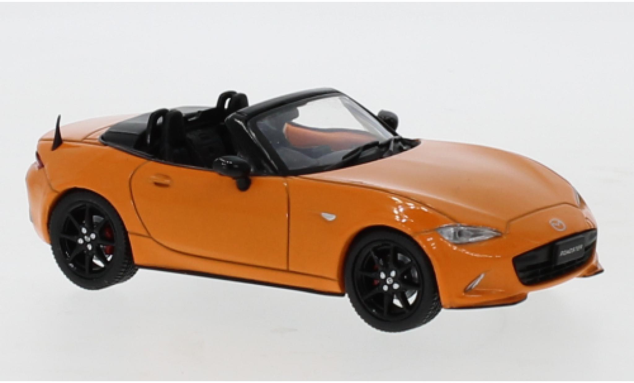 Mazda MX 1/43 IXO -5 Roadster oranje 2019 modelauto